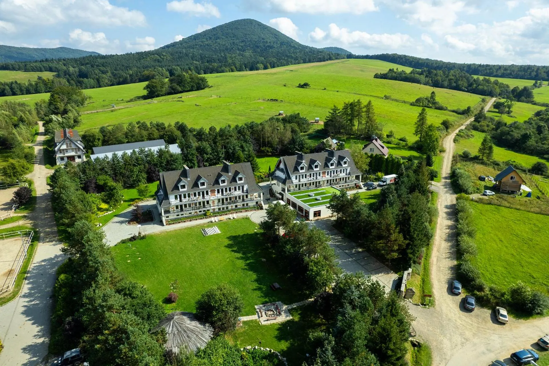 Property building in Końska Dolina