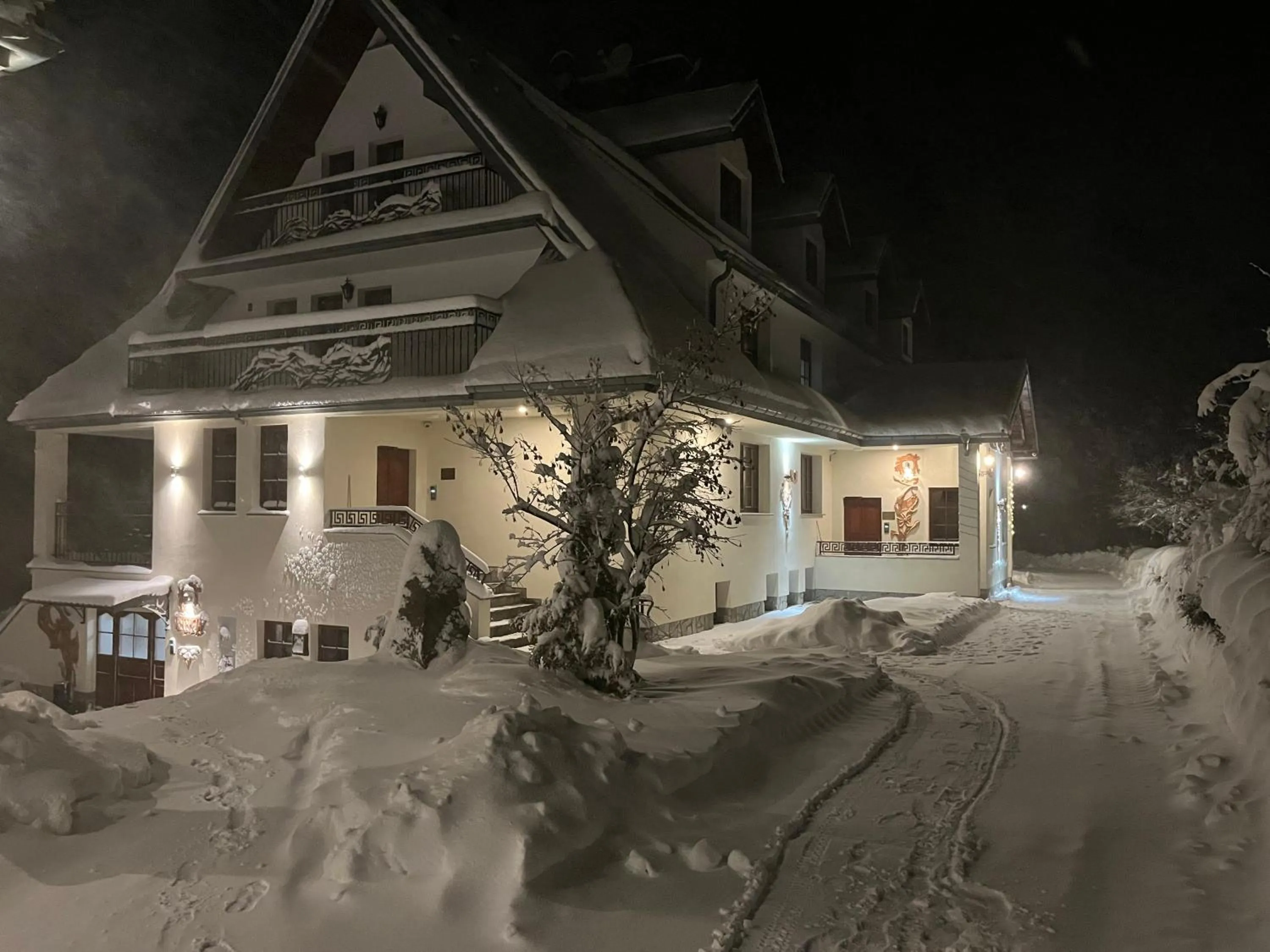 Property building in Końska Dolina