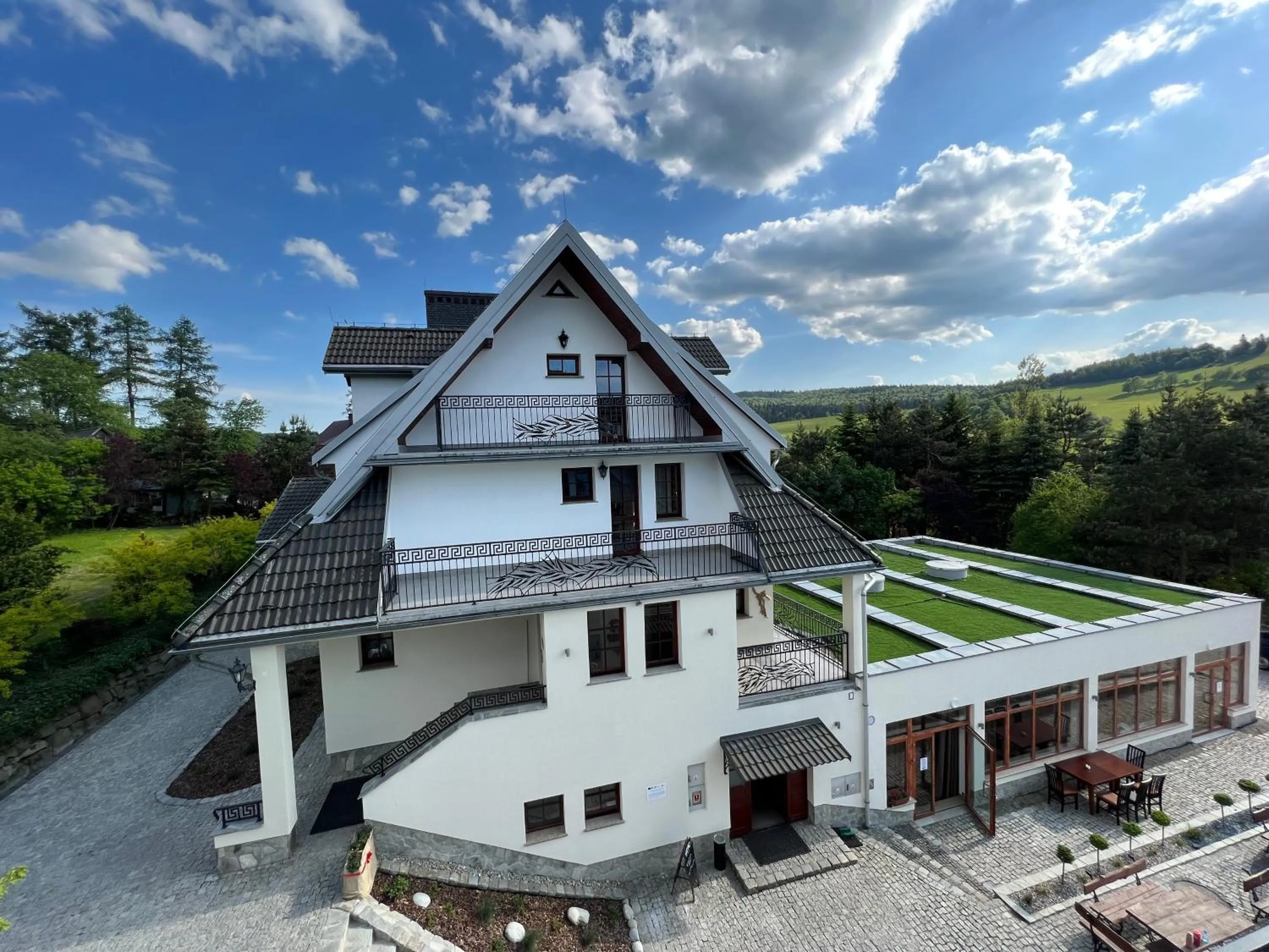 Property building in Końska Dolina