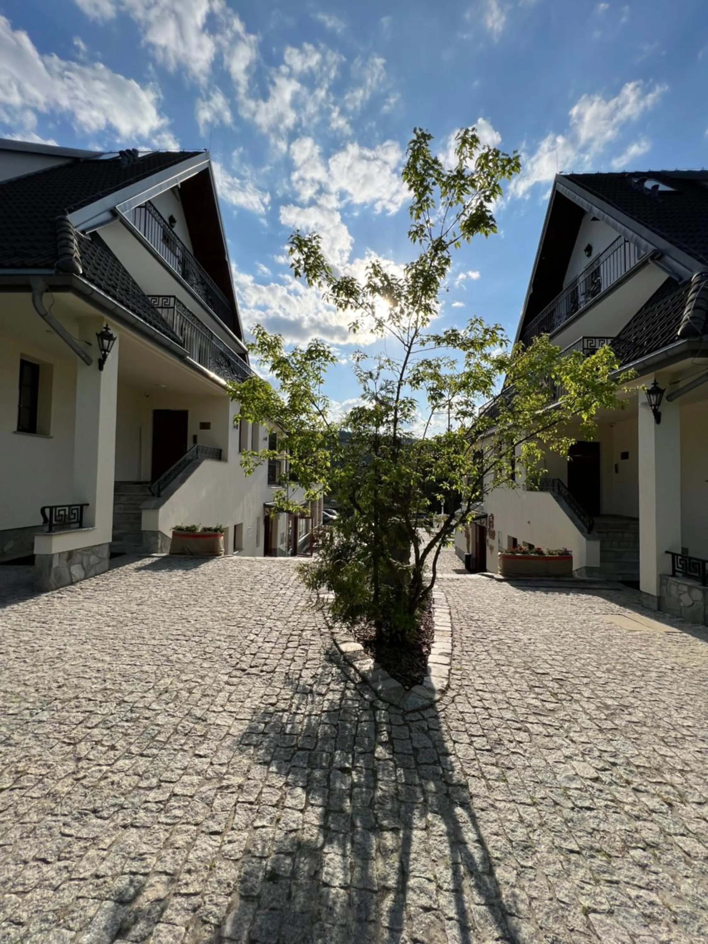 Property building in Końska Dolina