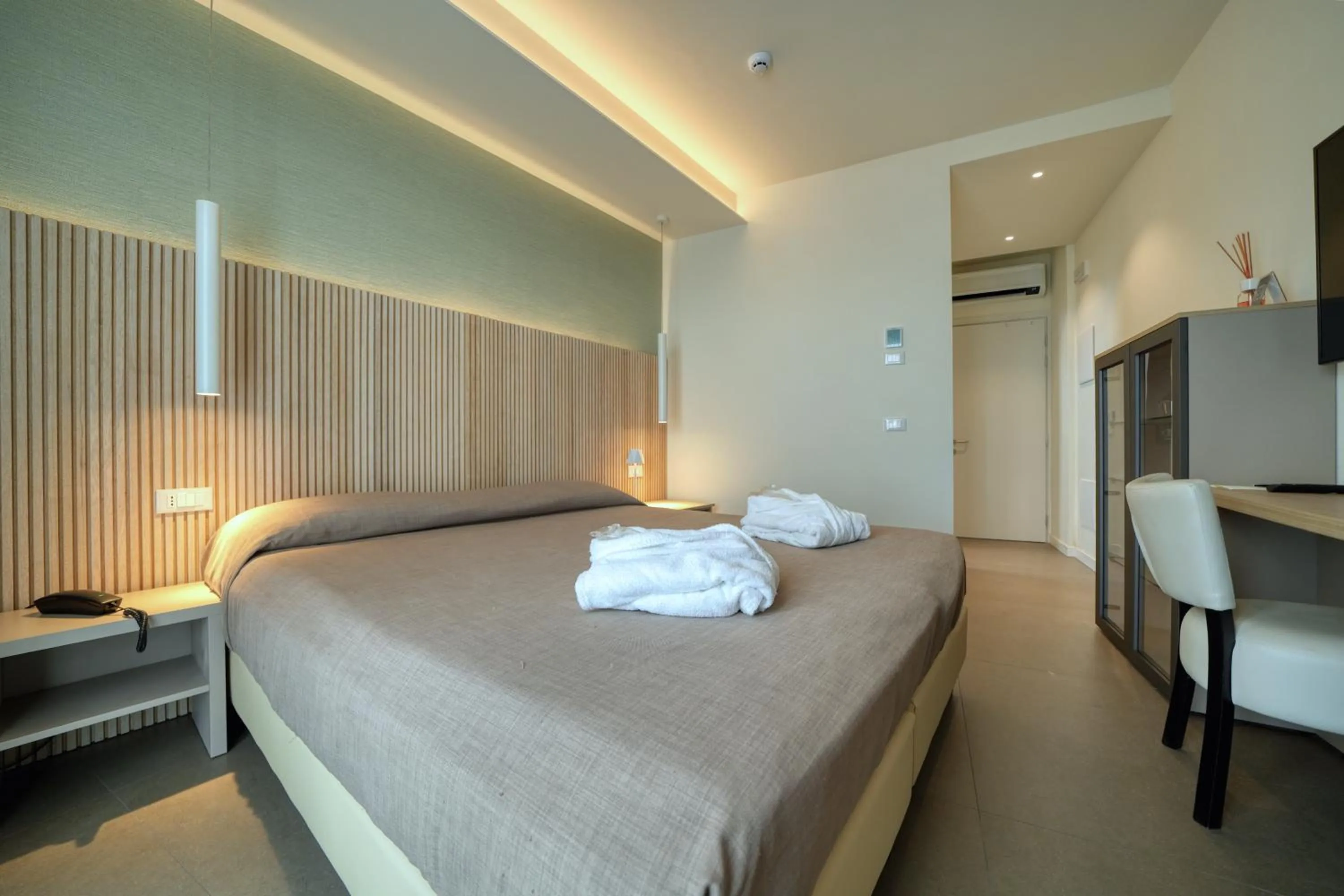 Bed in Hotel Palazzo del Garda & Spa