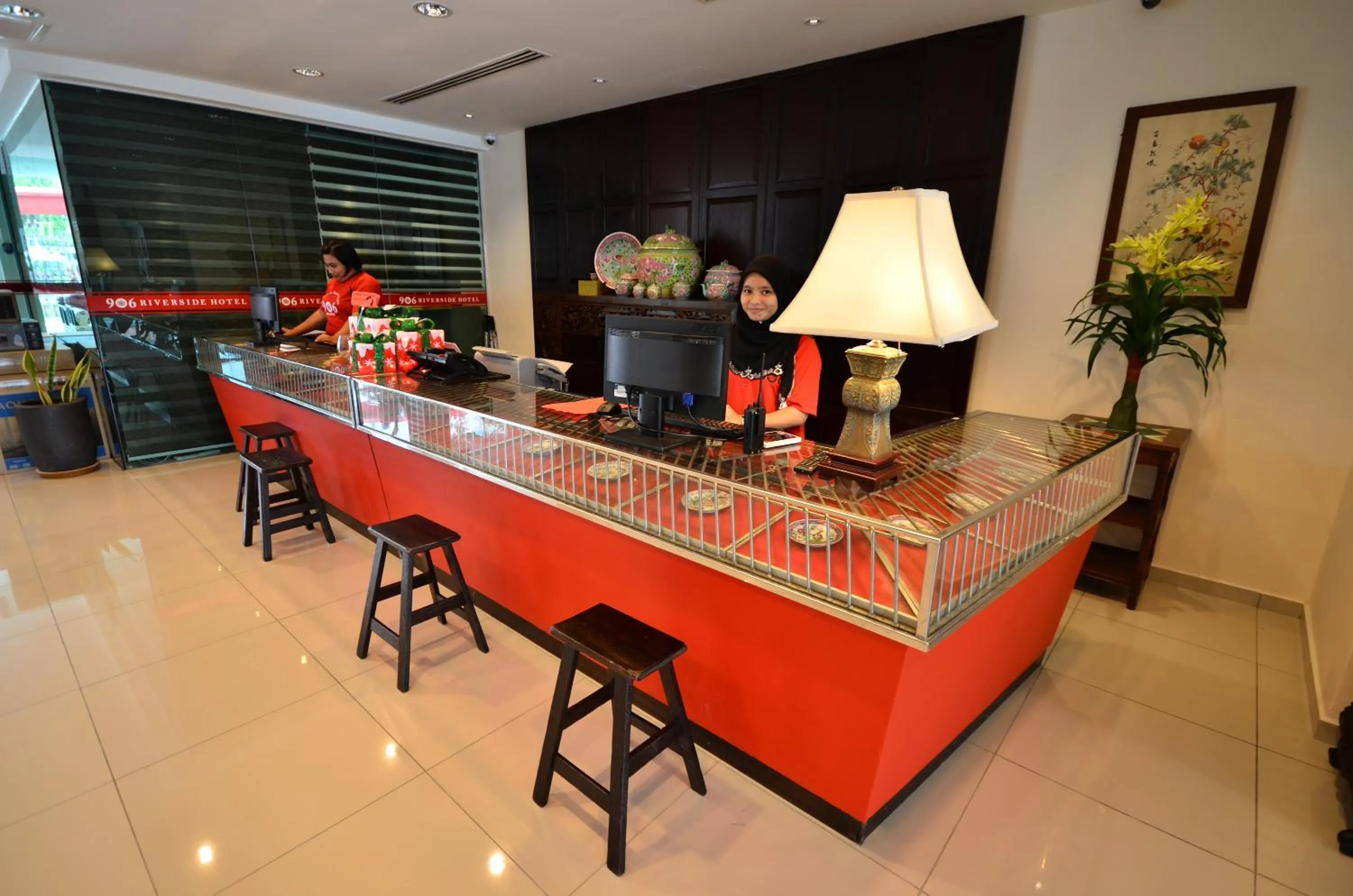 Restaurant/places to eat in 906 Riverside Hotel Malacca