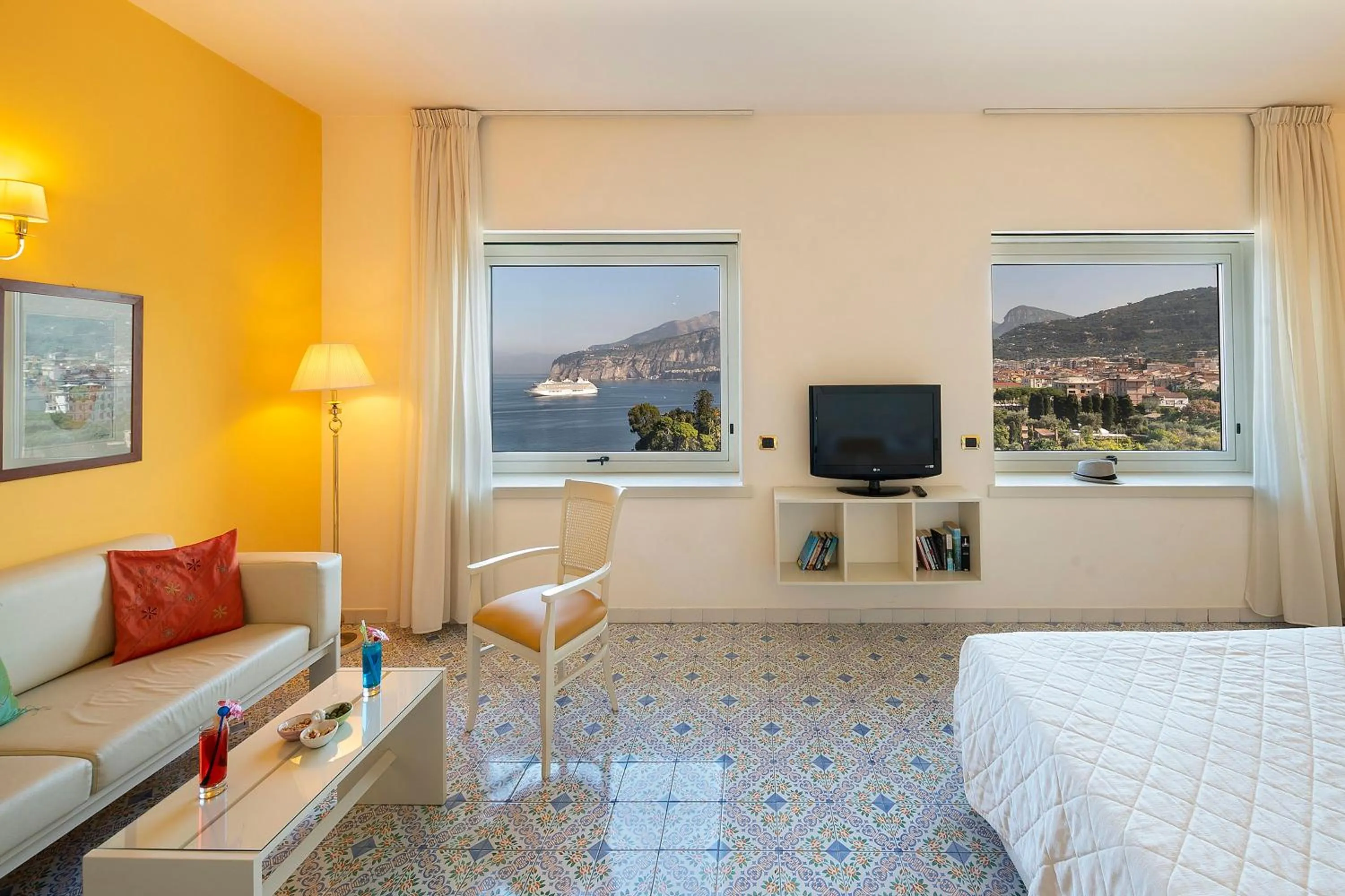 Bed in Hotel Bristol