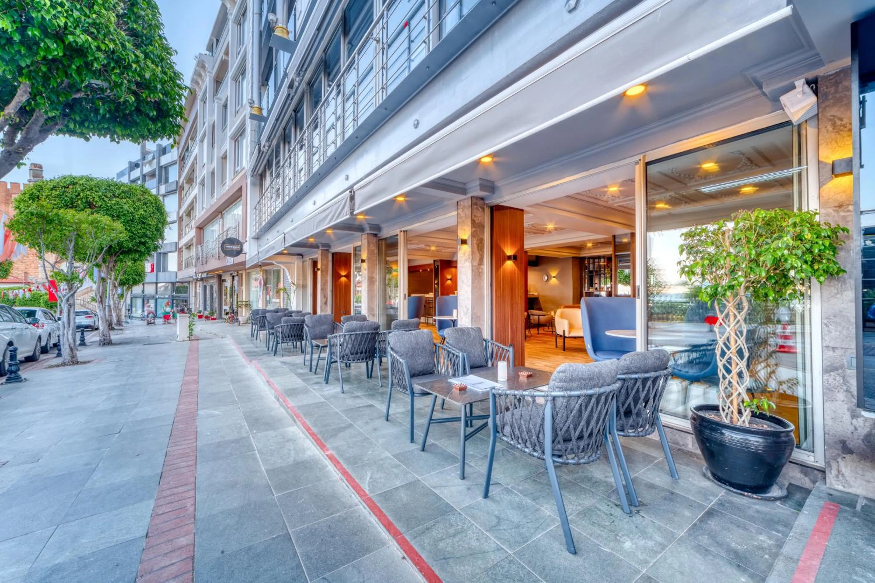 Lounge or bar in Numa Port Hotel