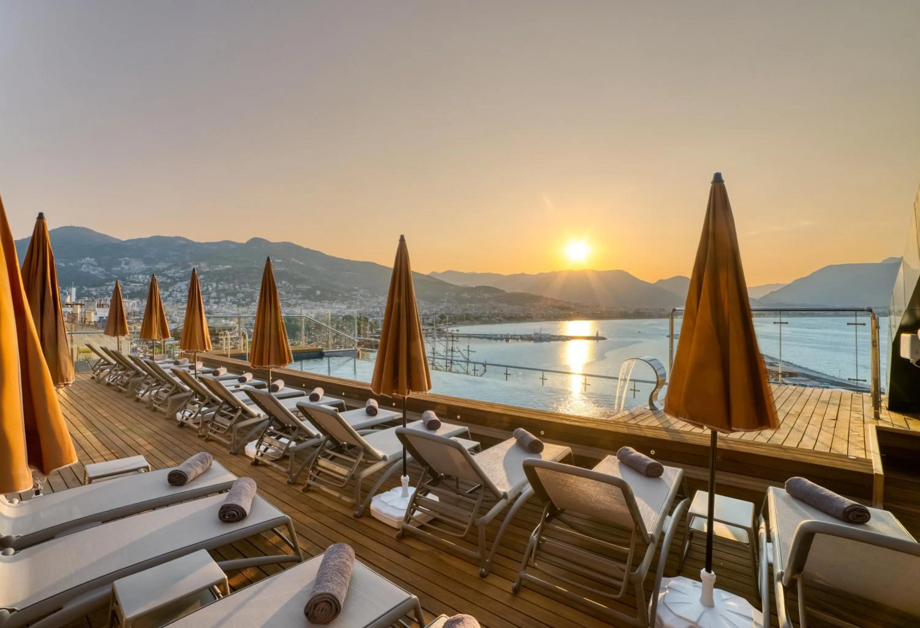 Swimming pool in Numa Port Hotel