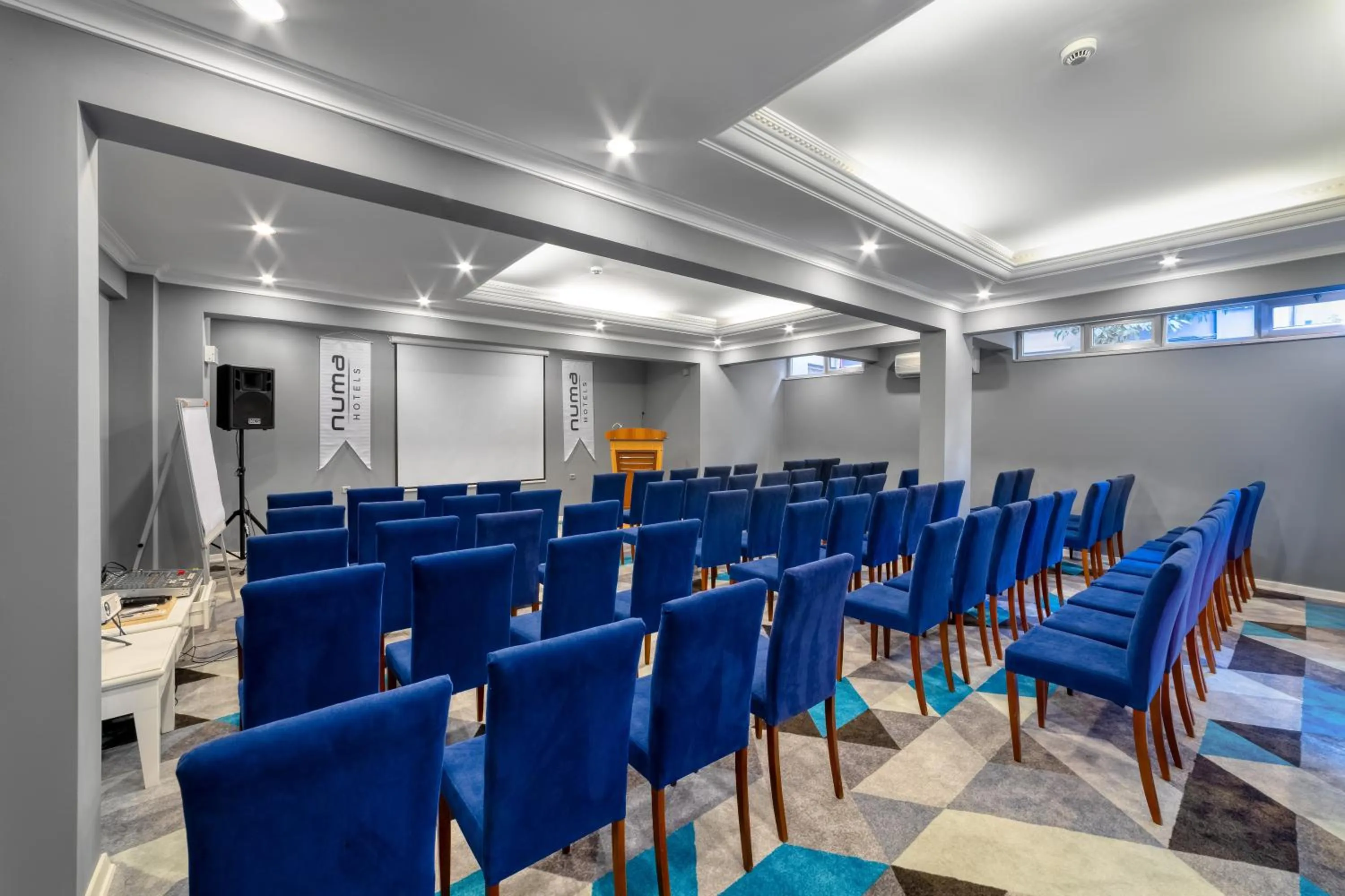 Meeting/conference room in Numa Port Hotel
