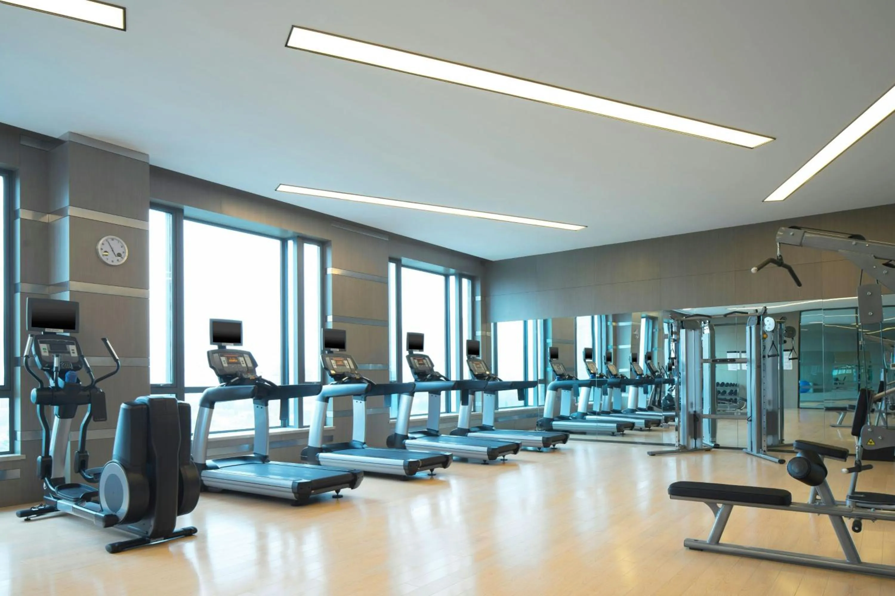 Fitness centre/facilities in Four Points by Sheraton Hefei Shushan