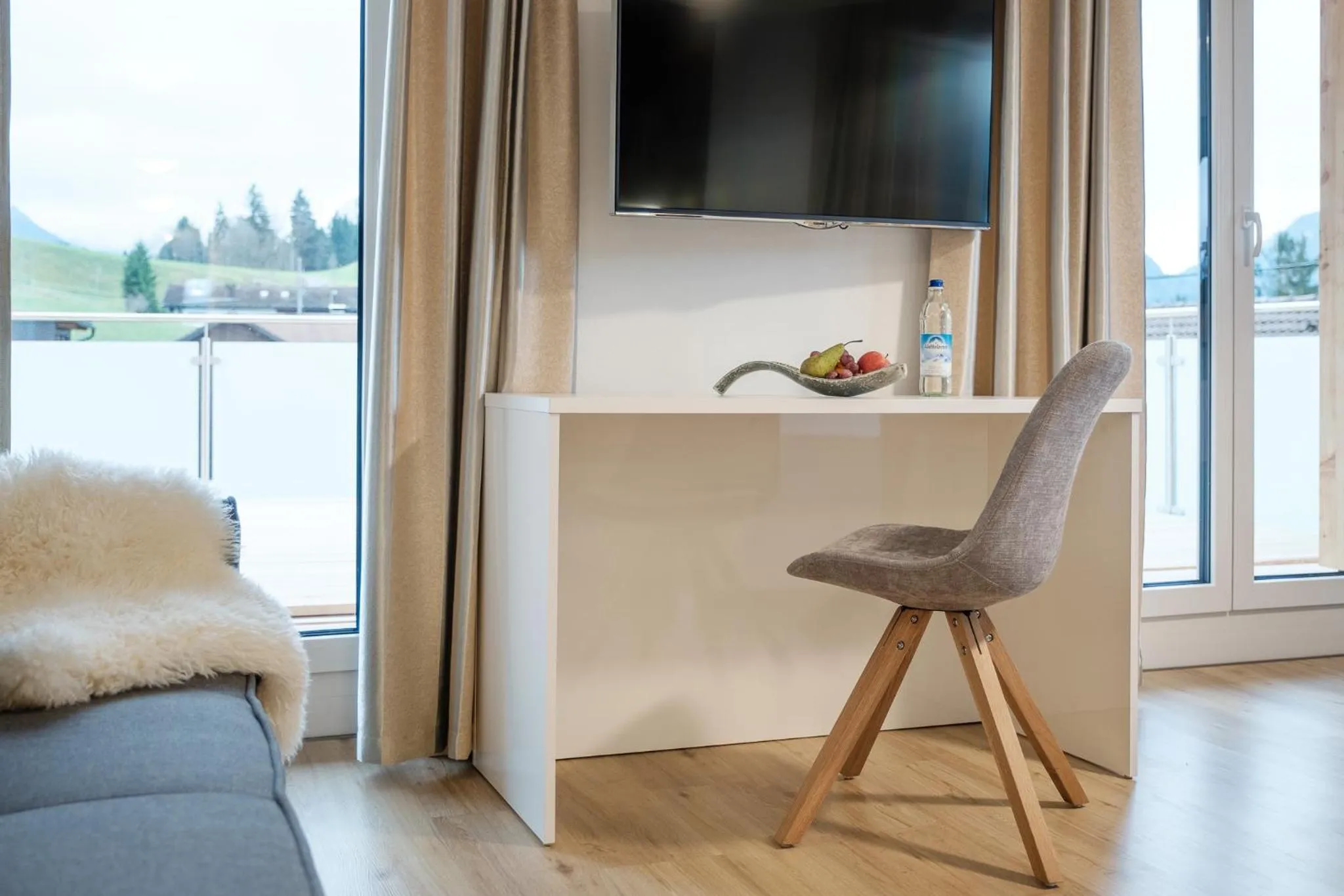 TV and multimedia in bichl 761