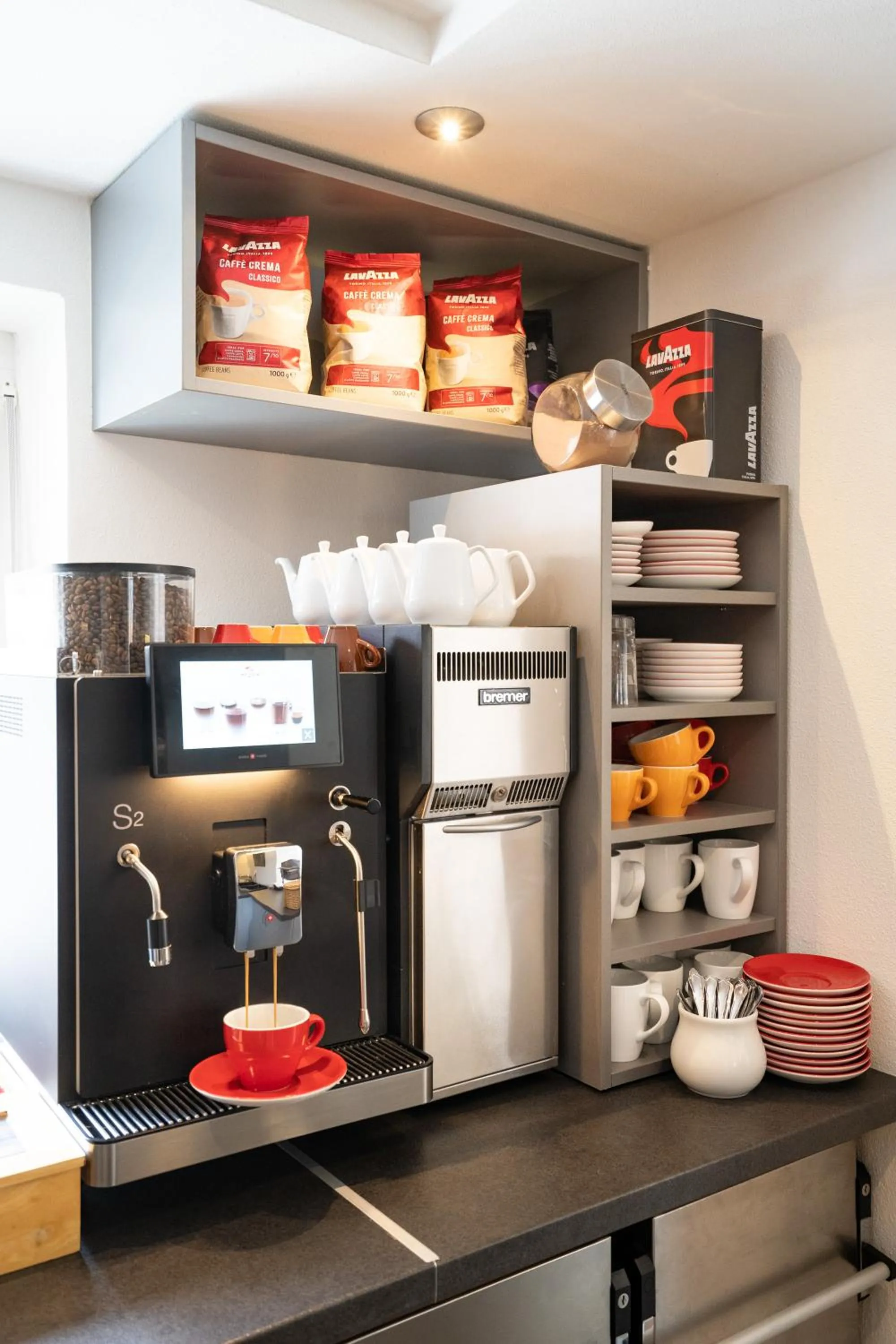 Coffee/tea facilities in bichl 761