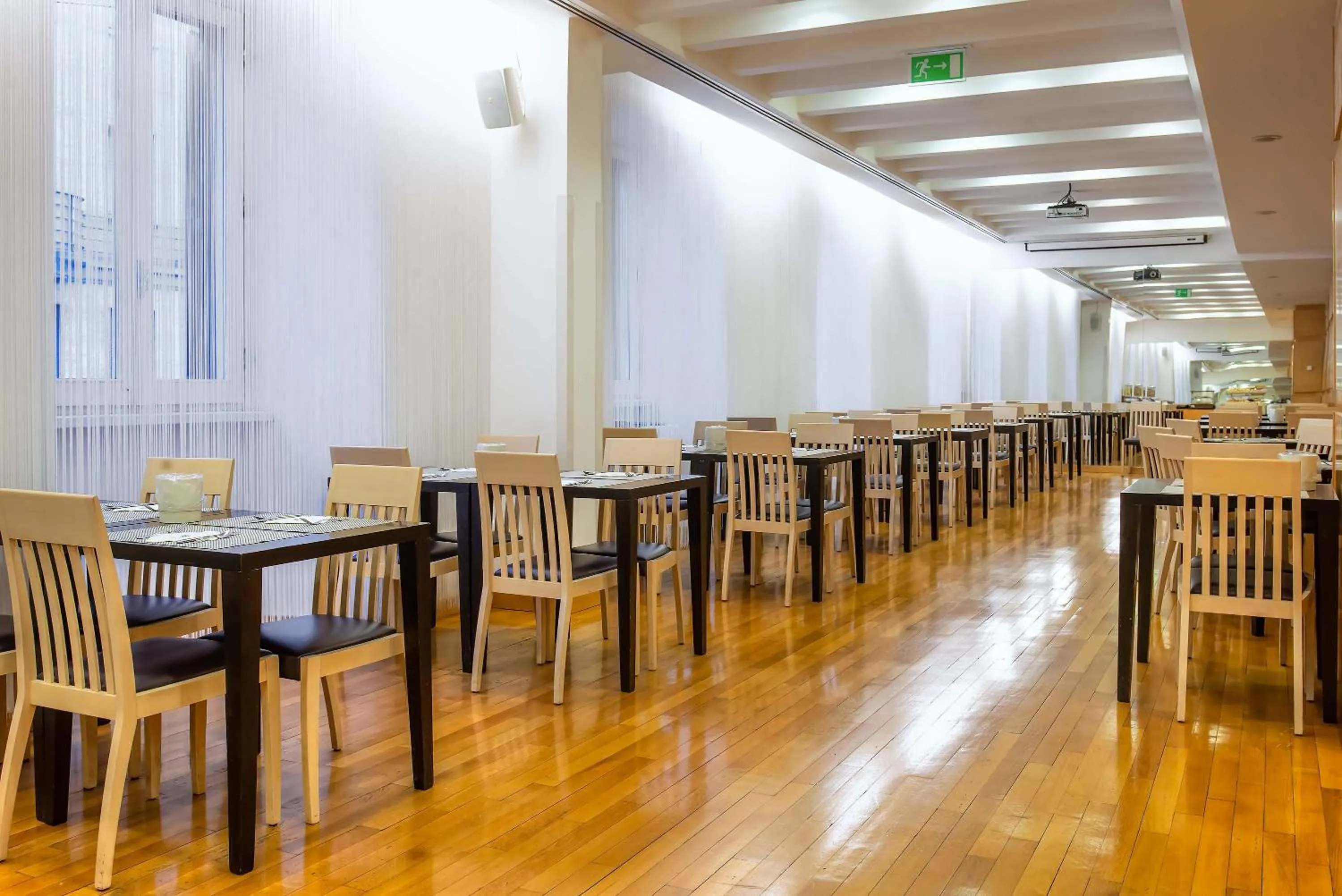 Buffet breakfast in Hotel Genova