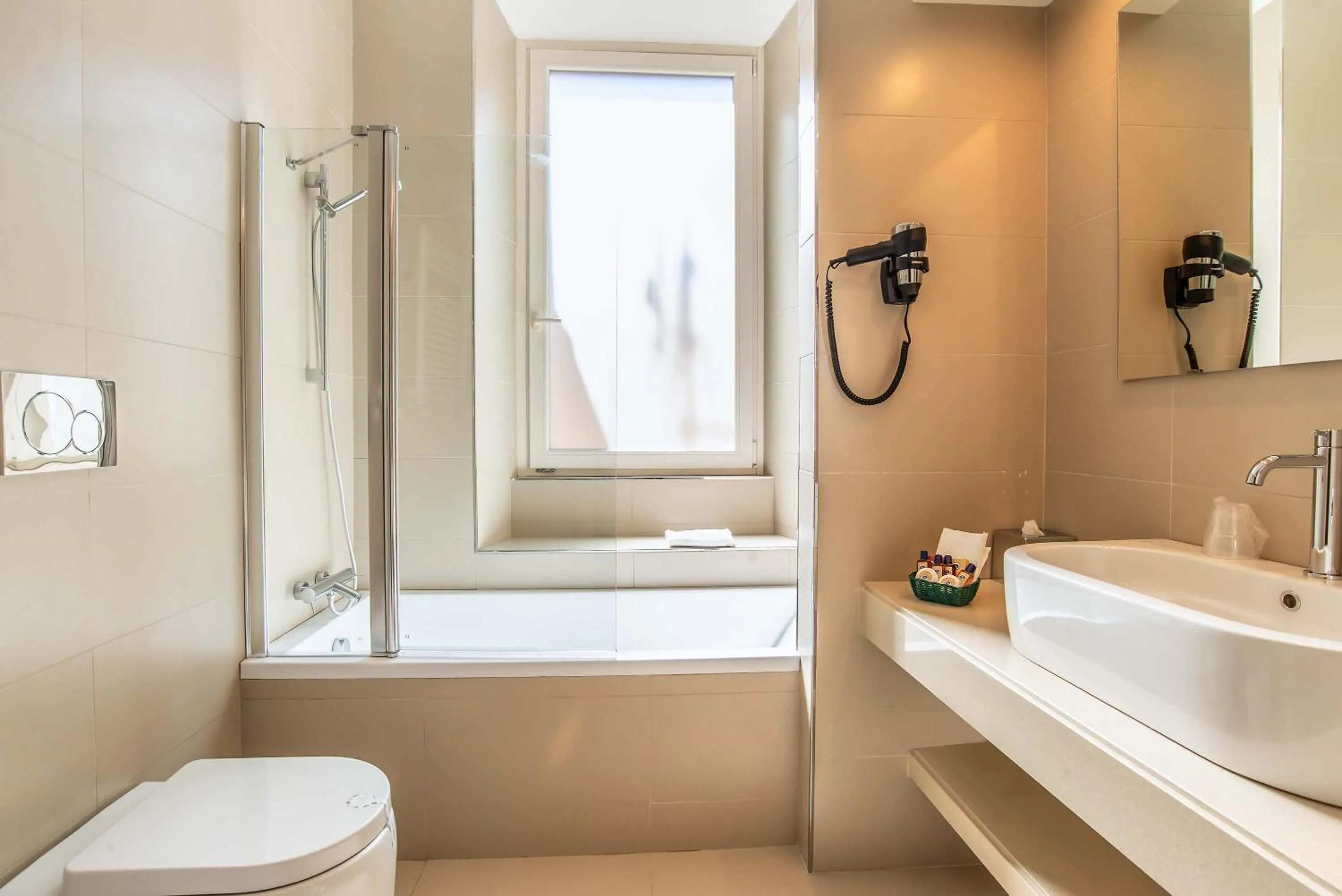 Bathroom in Hotel Genova