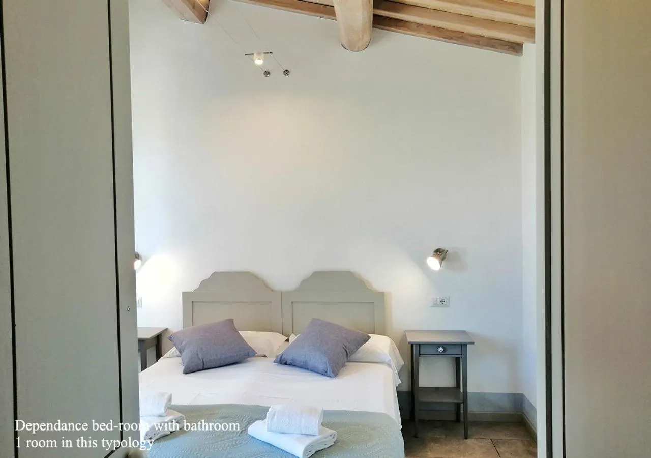 Large Double Room in Borgo Solario