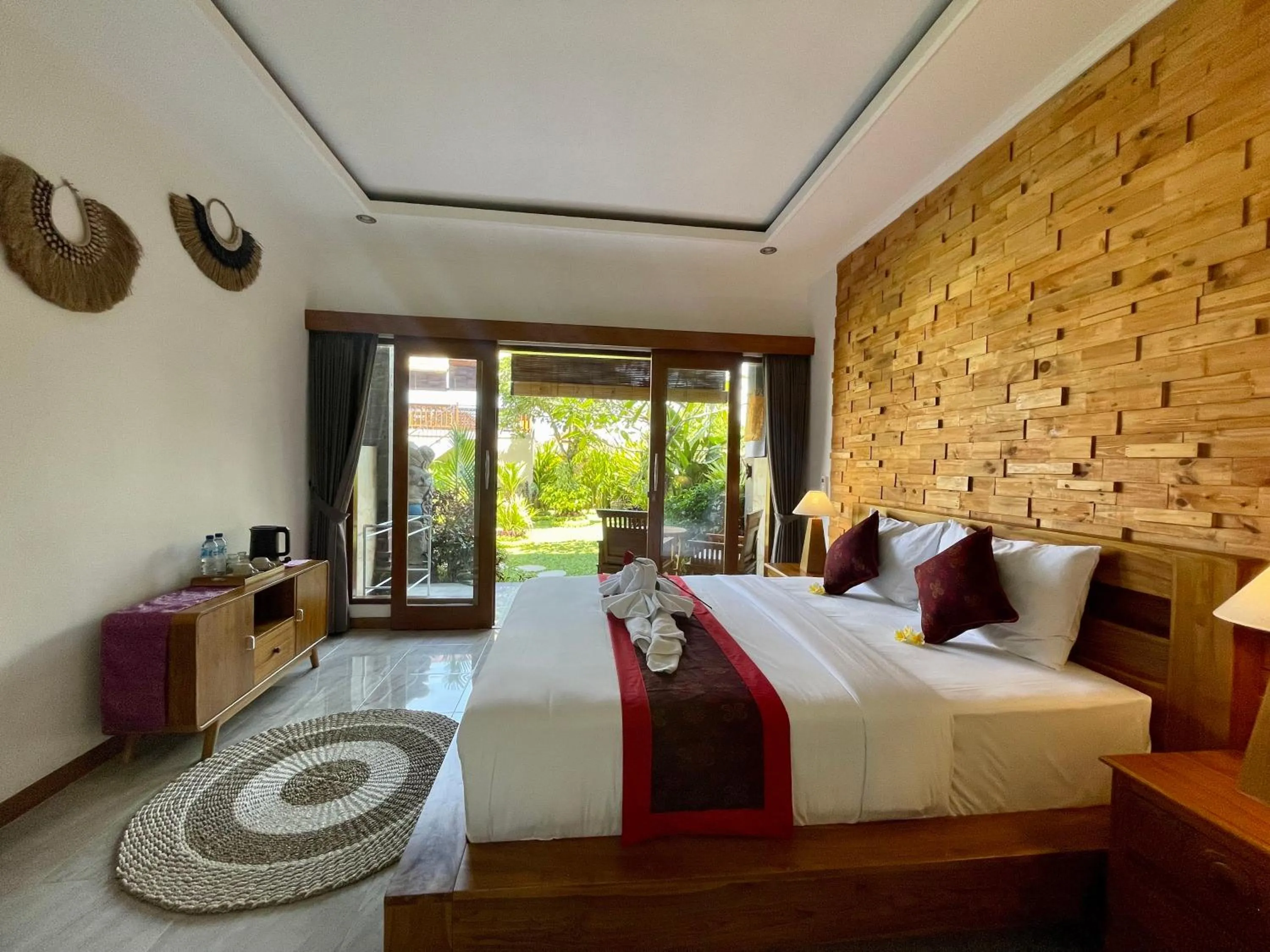 Photo of the whole room, Bed in Sari Murni