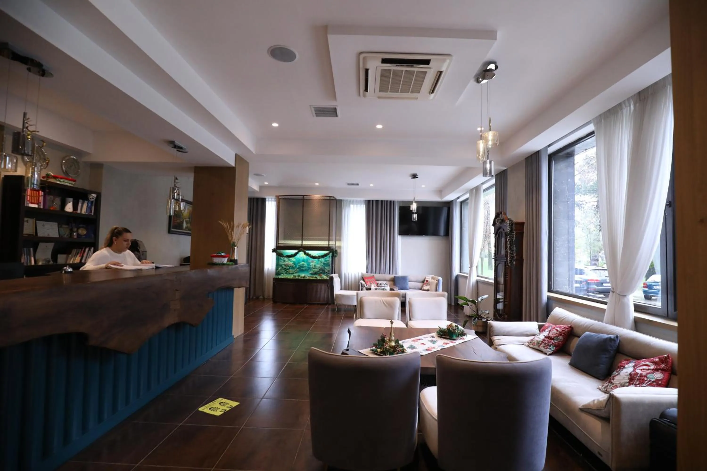 Seating area in Hotel 1 Maji