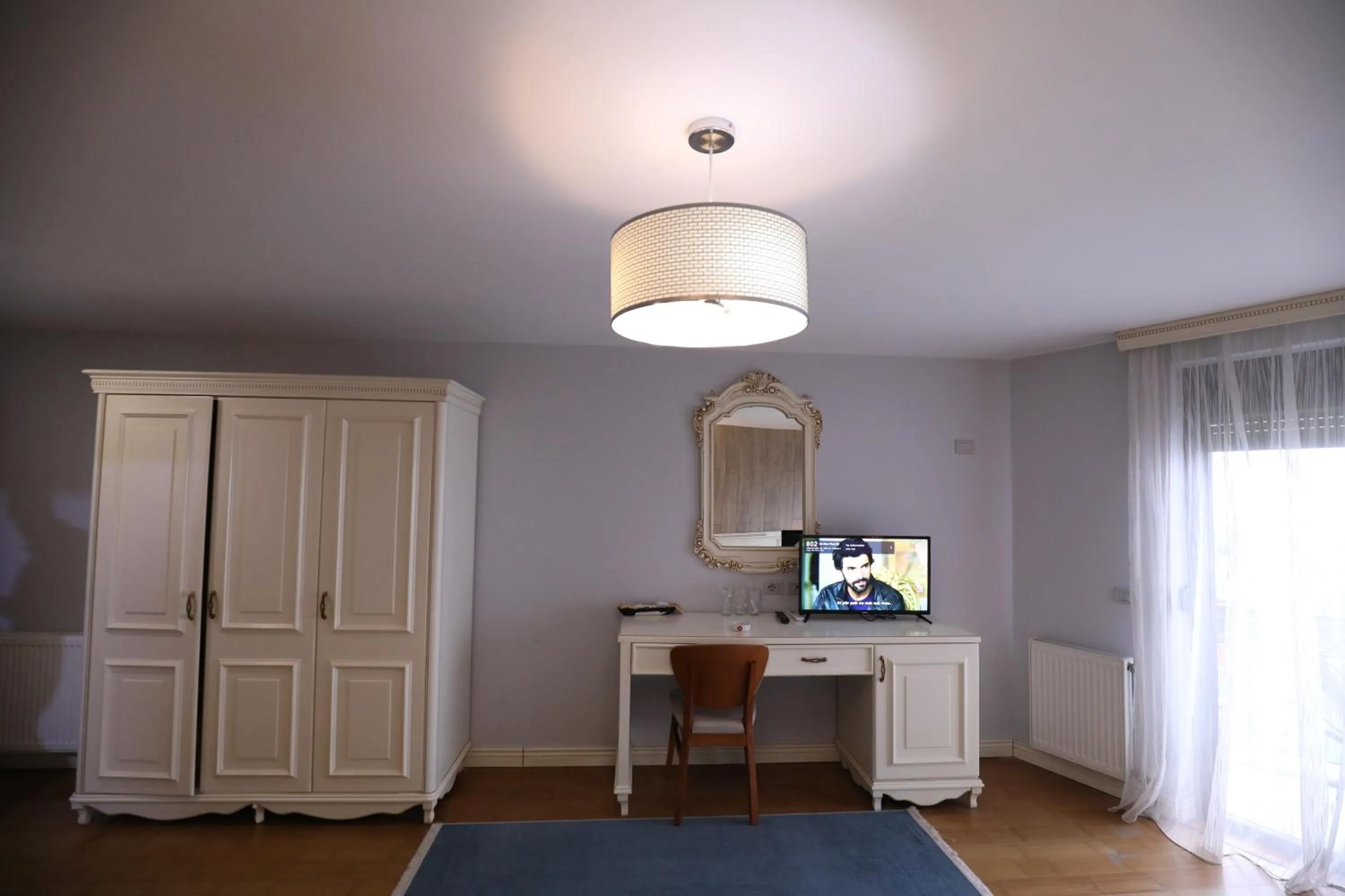 Photo of the whole room in Hotel 1 Maji