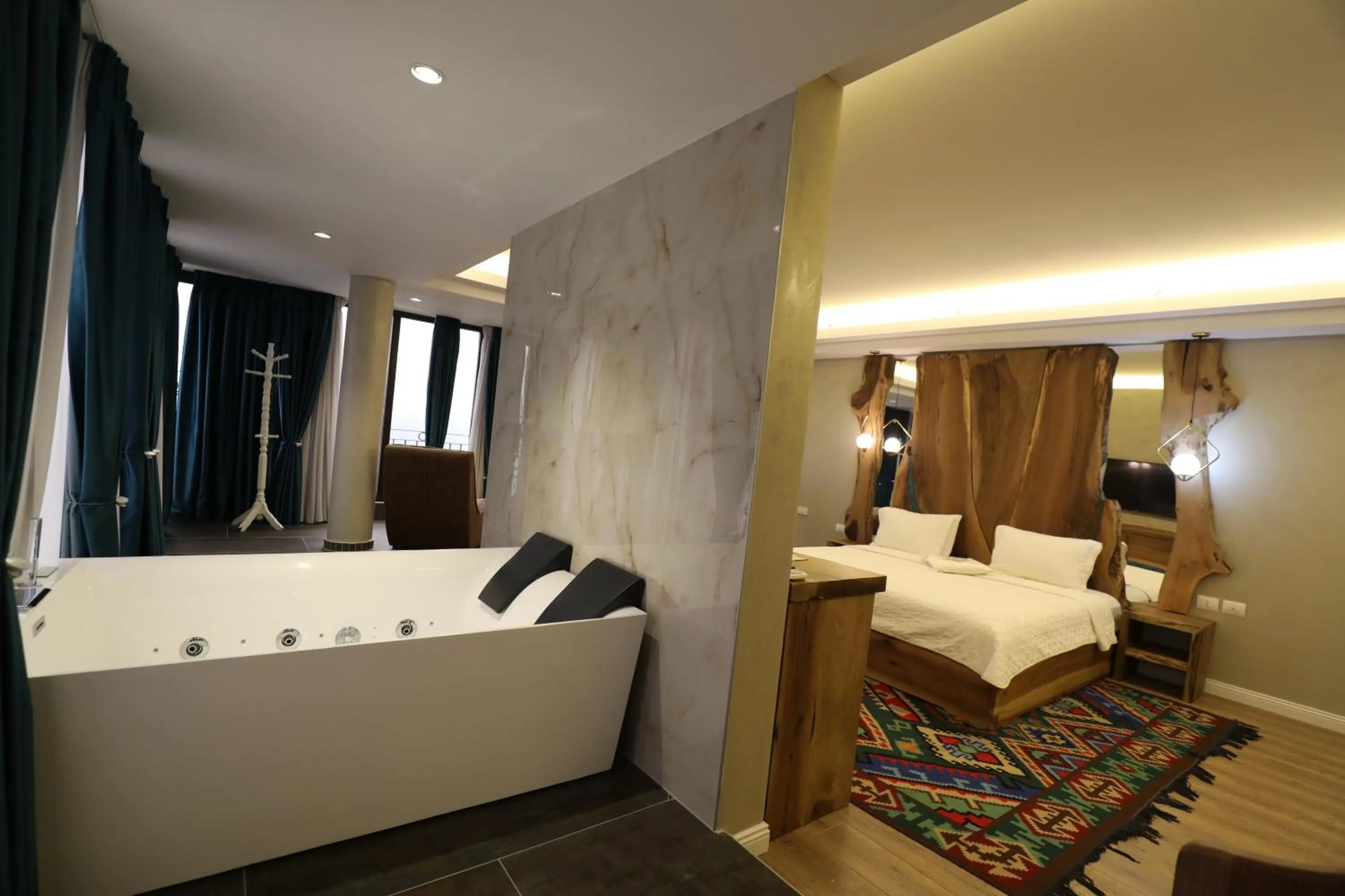 Bedroom, Bed in Hotel 1 Maji