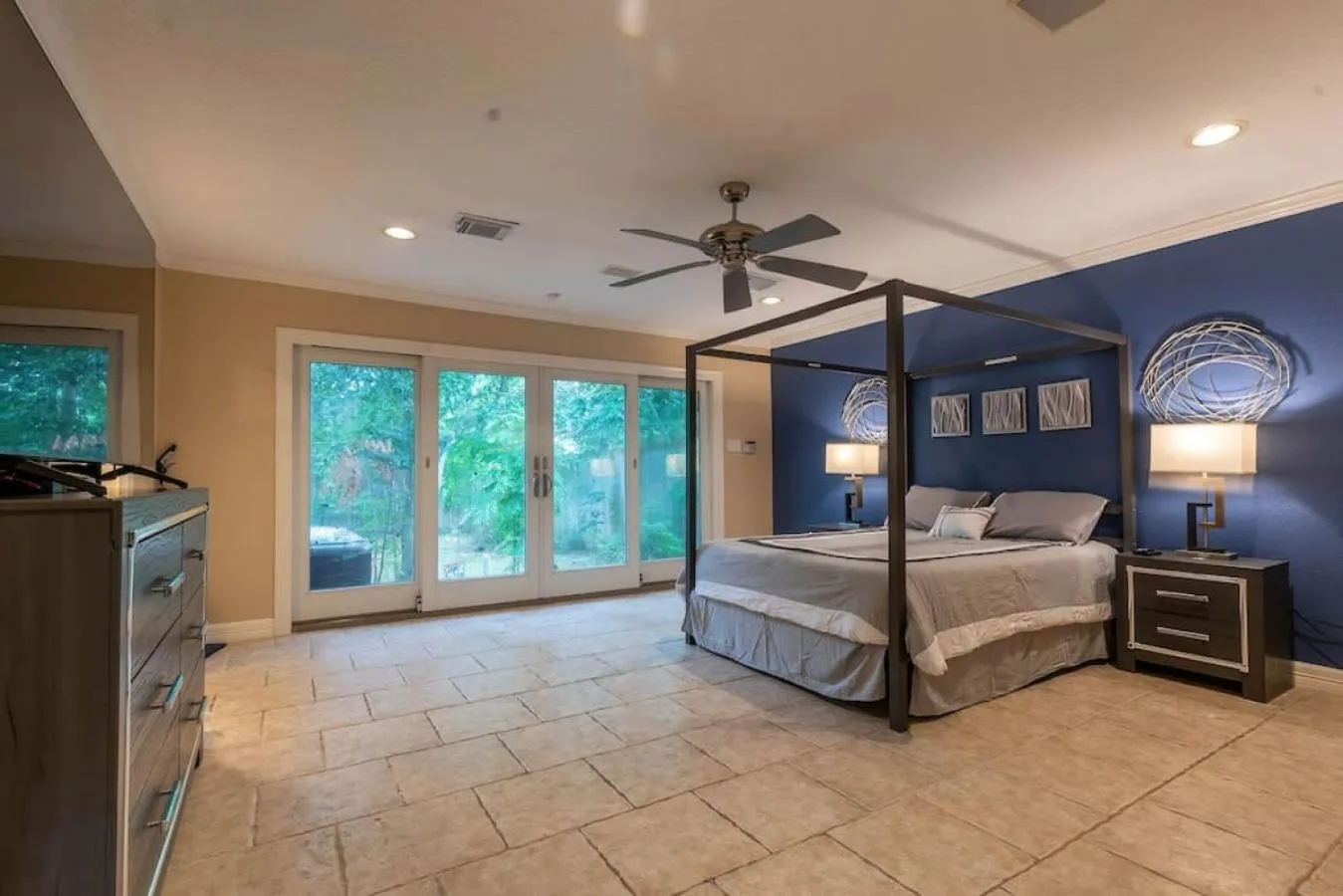 Bedroom, Bed in Huge 6 Bedroom with Pool, Spa, 85 Inch TV, Game Room