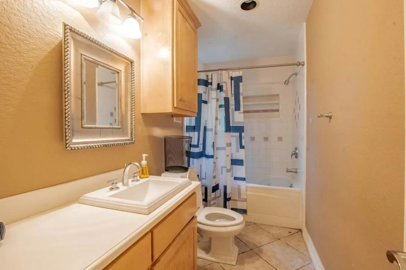 Bathroom in Huge 6 Bedroom with Pool, Spa, 85 Inch TV, Game Room