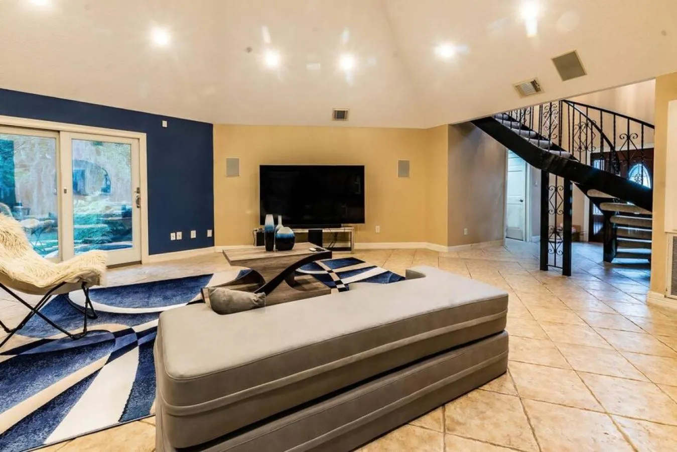 Living room in Huge 6 Bedroom with Pool, Spa, 85 Inch TV, Game Room