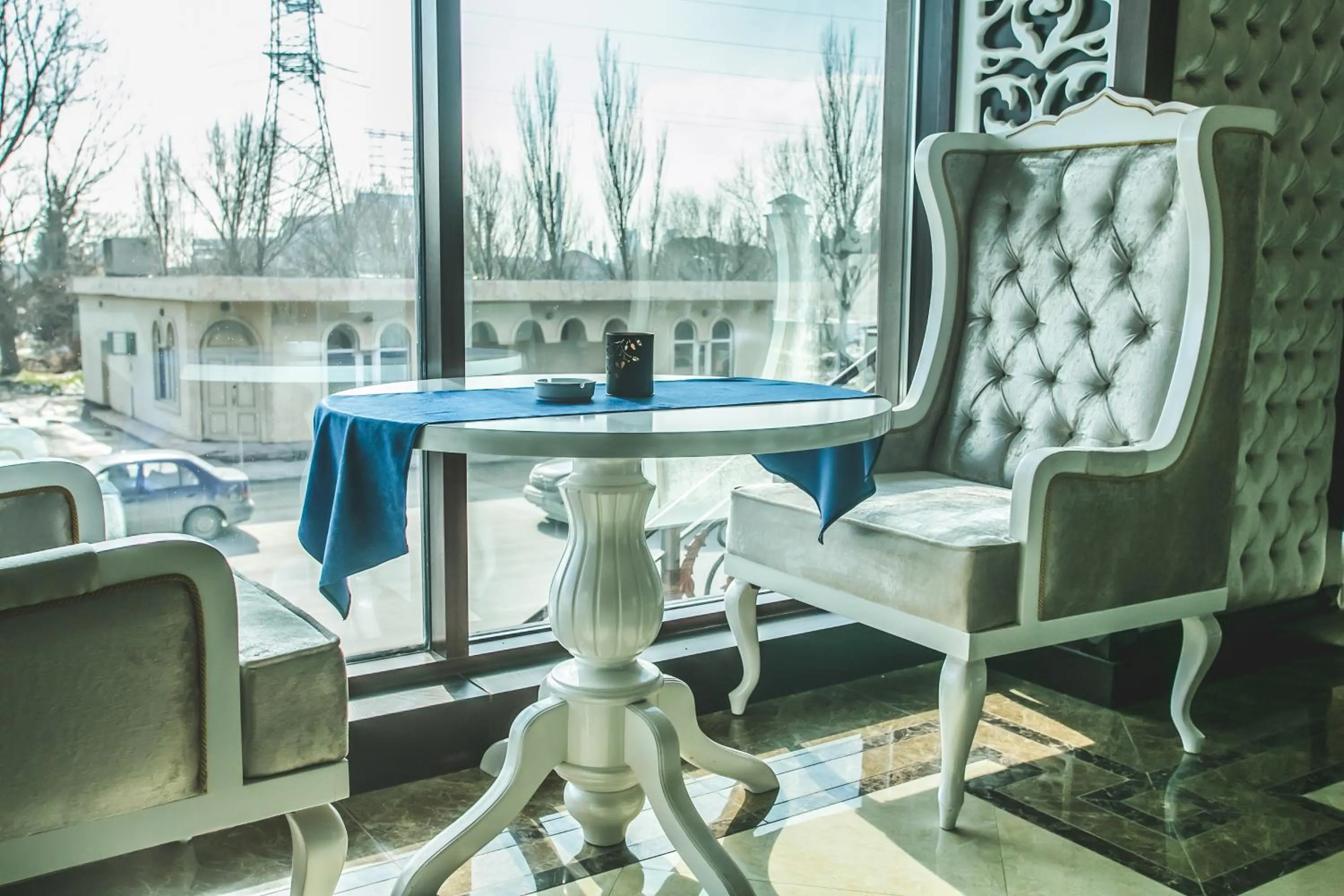 Restaurant/places to eat in Emerald Hotel Baku