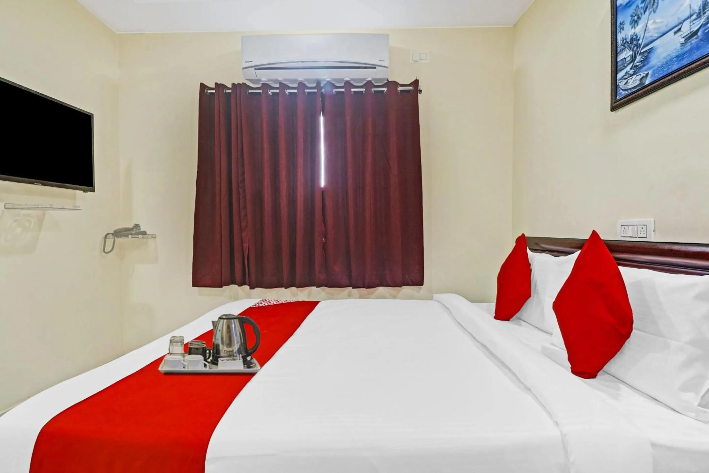 Bedroom, Bed in Super Hotel O Qualia Pride Financial District