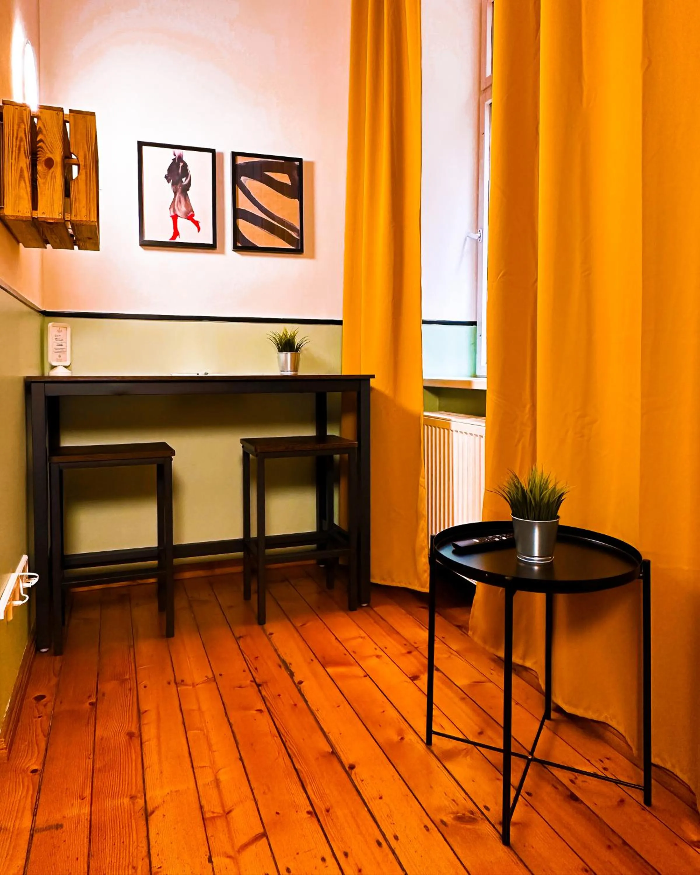 Photo of the whole room in Hotel Alex Berlin