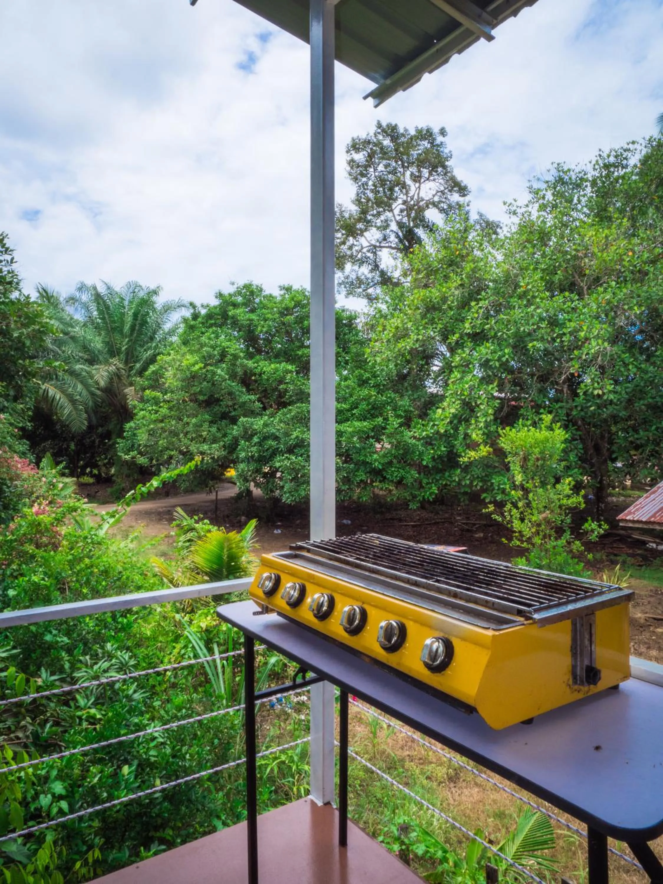 Restaurant/places to eat in Timba Garden FREE TOWN AND JETTY TRANSPORT