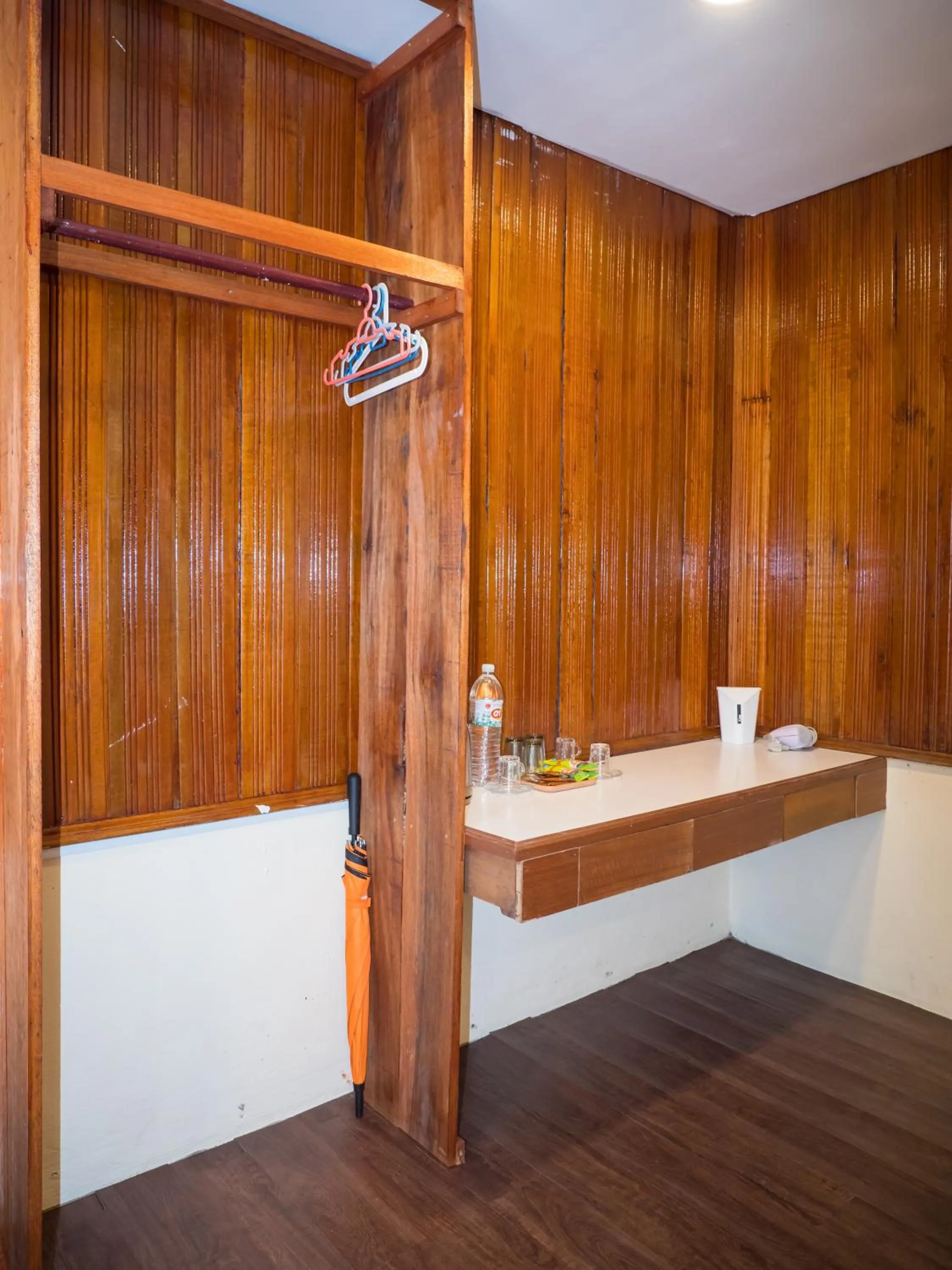 wardrobe in Timba Garden FREE TOWN AND JETTY TRANSPORT