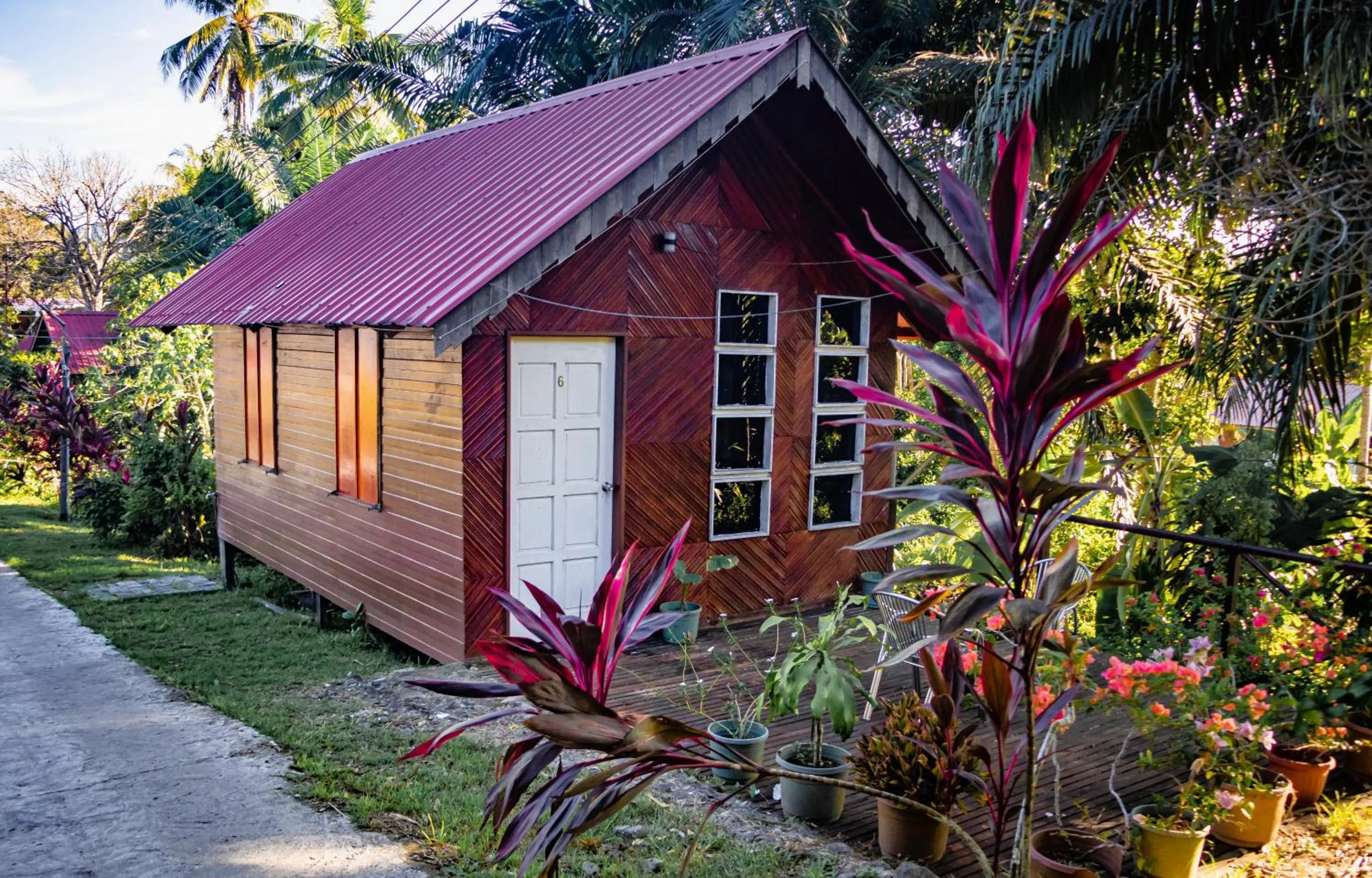 Property building in Timba Garden FREE TOWN AND JETTY TRANSPORT