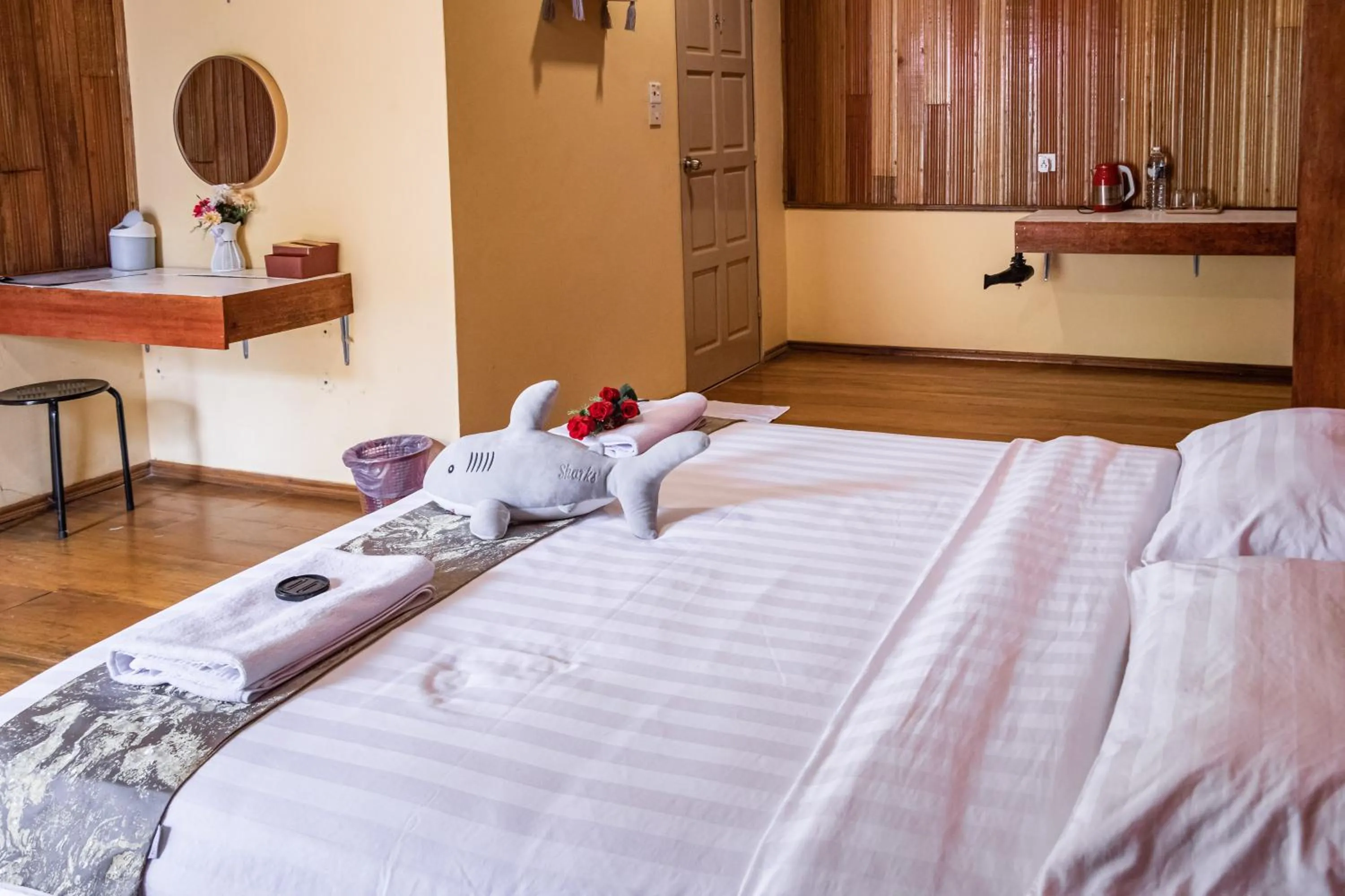 Bedroom, Bed in Timba Garden FREE TOWN AND JETTY TRANSPORT