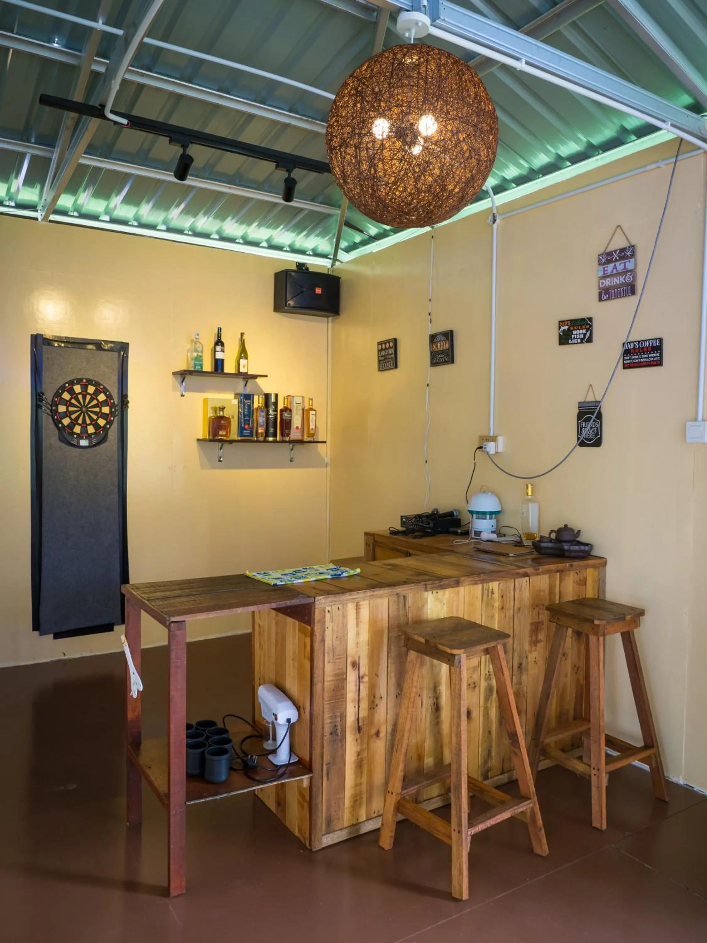 Restaurant/places to eat in Timba Garden FREE TOWN AND JETTY TRANSPORT