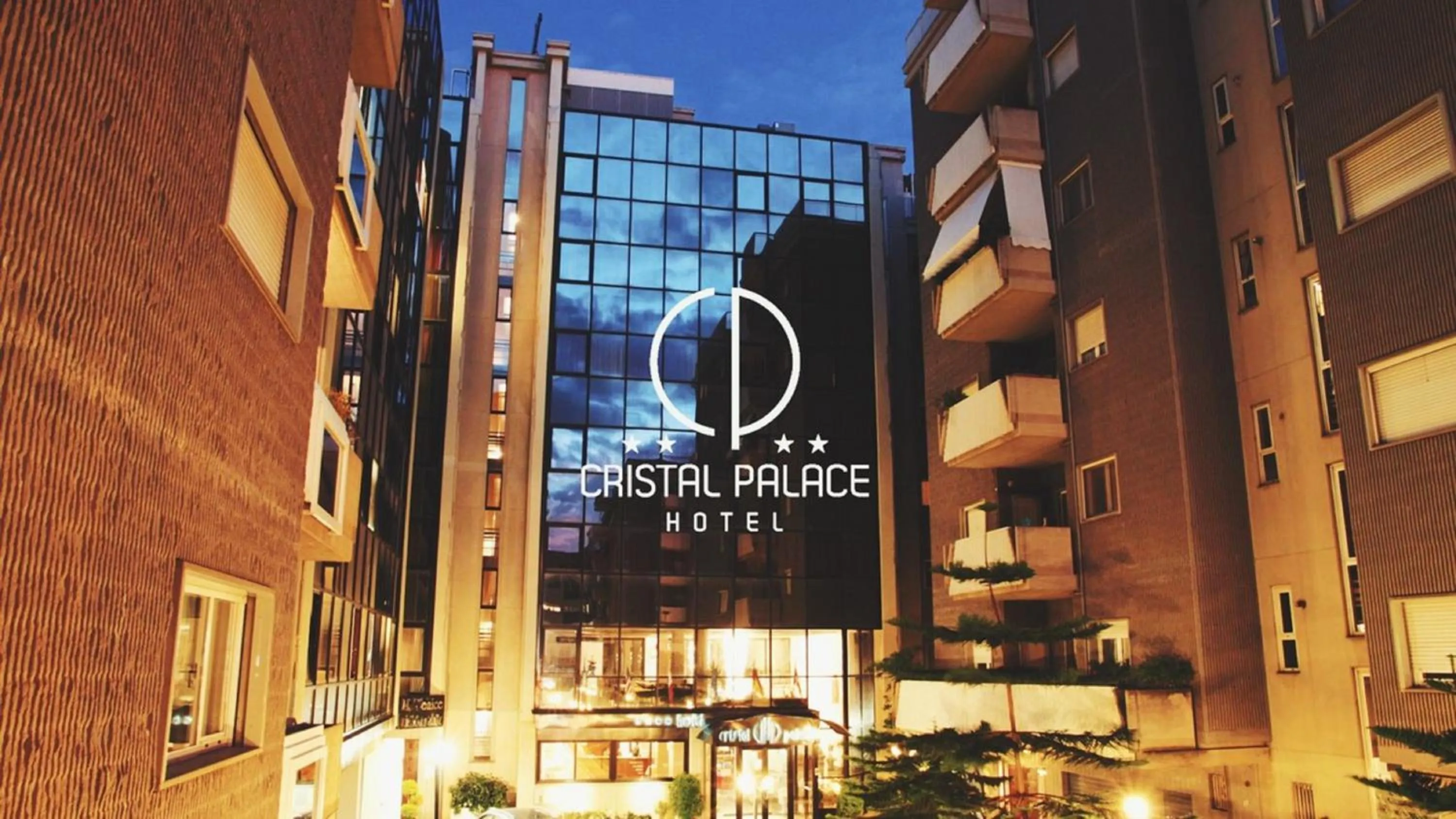 Property building in Cristal Palace Hotel