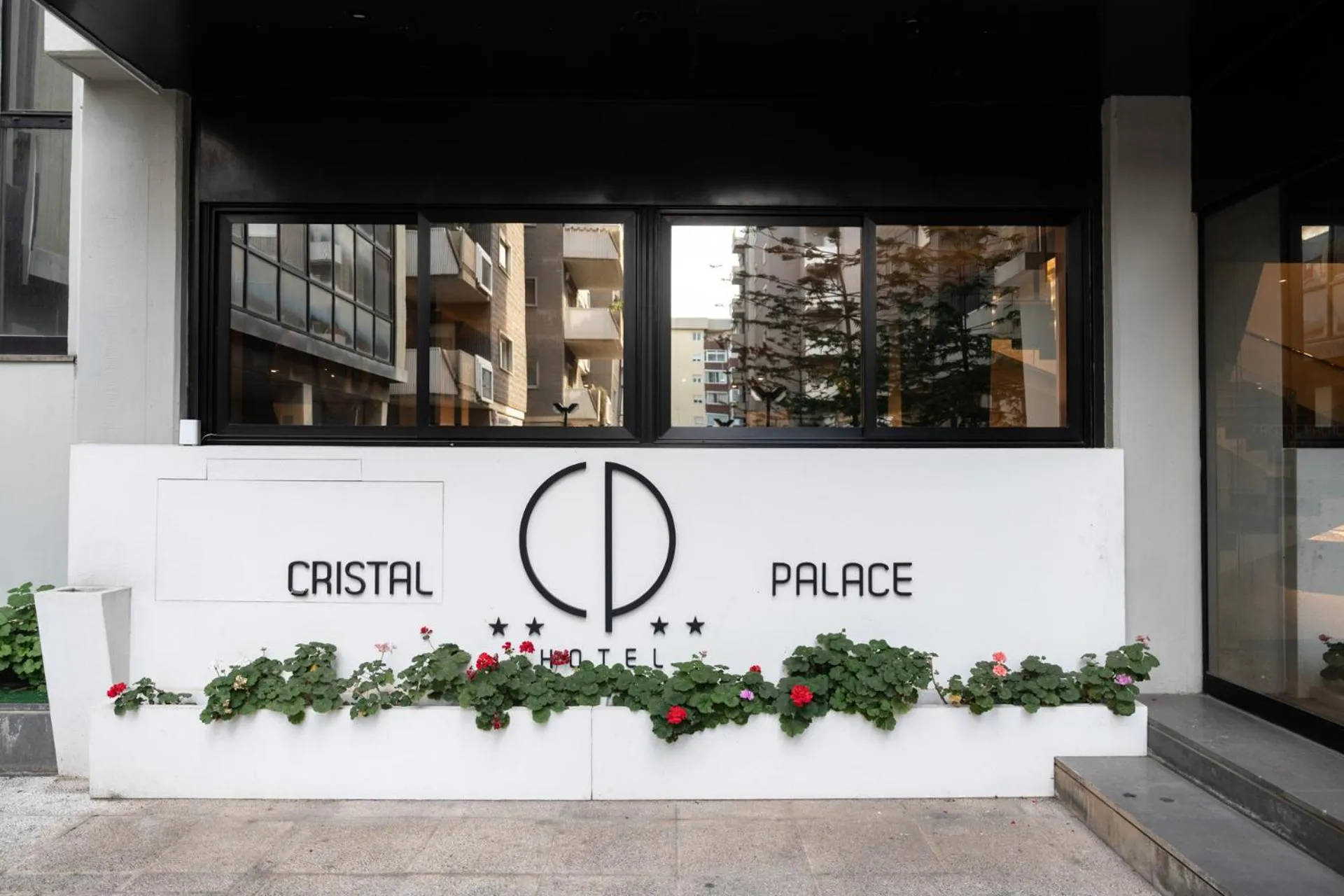 Property building in Cristal Palace Hotel