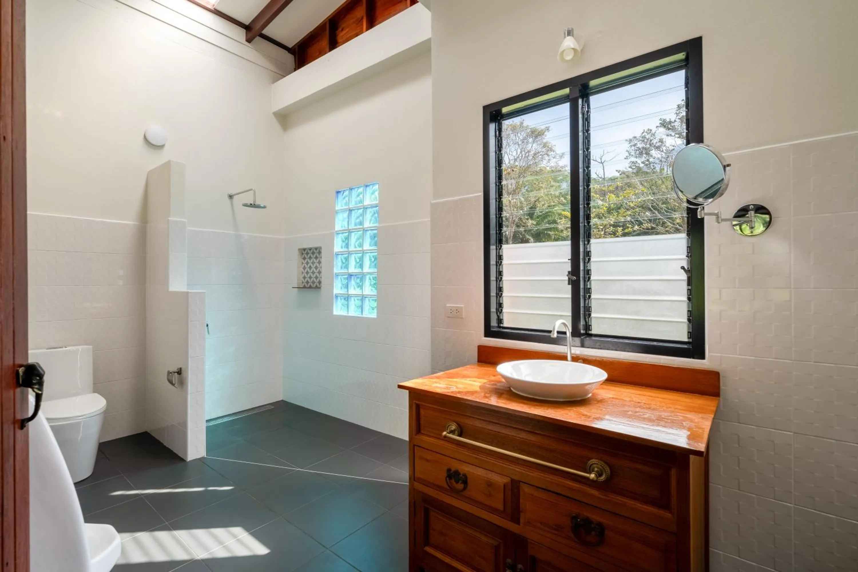 Bathroom in Piman Pu