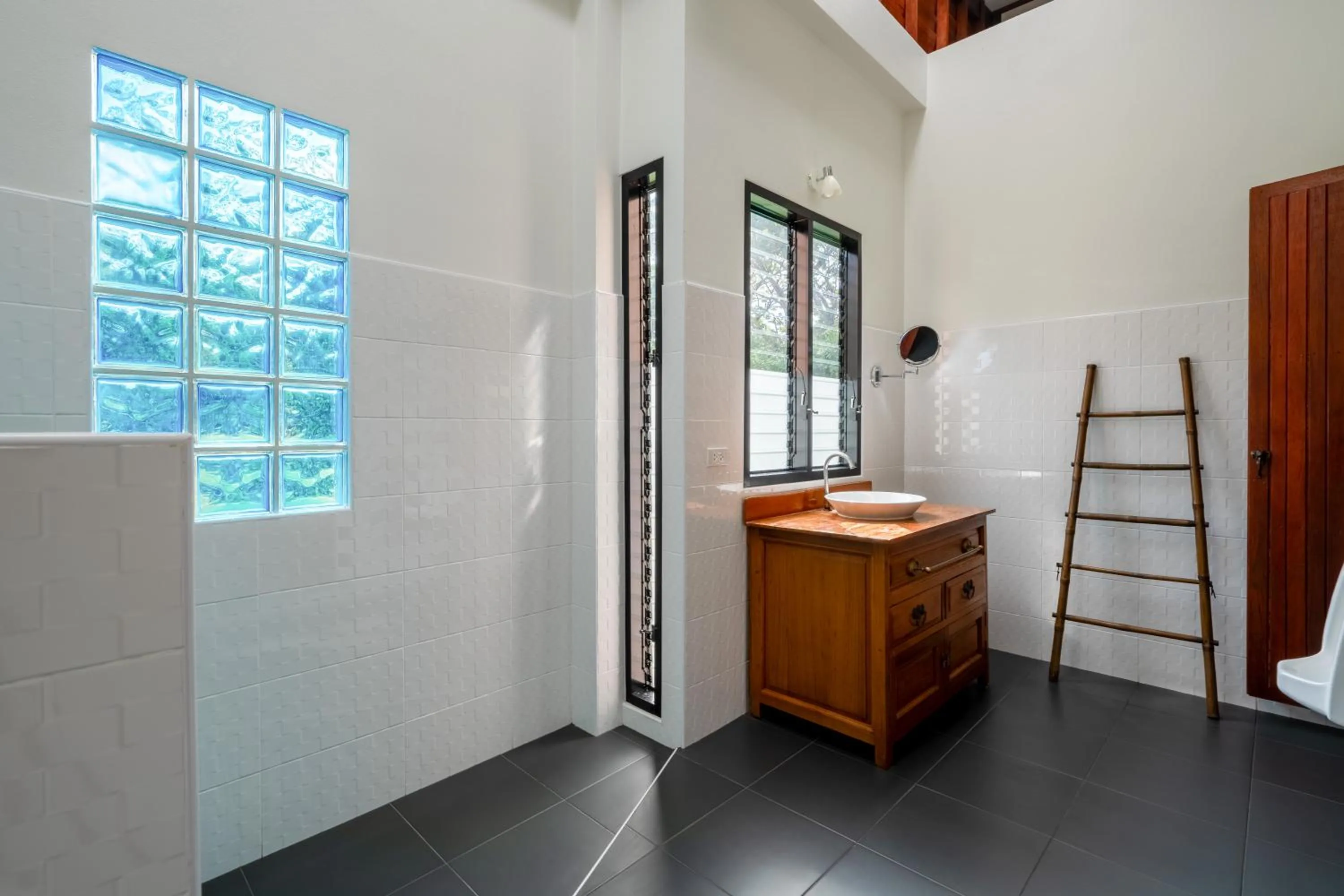 Bathroom in Piman Pu