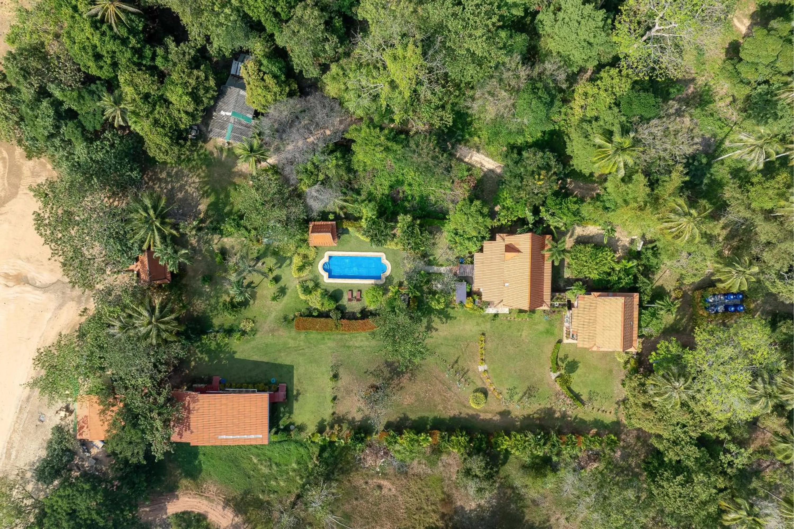 Bird's eye view in Piman Pu