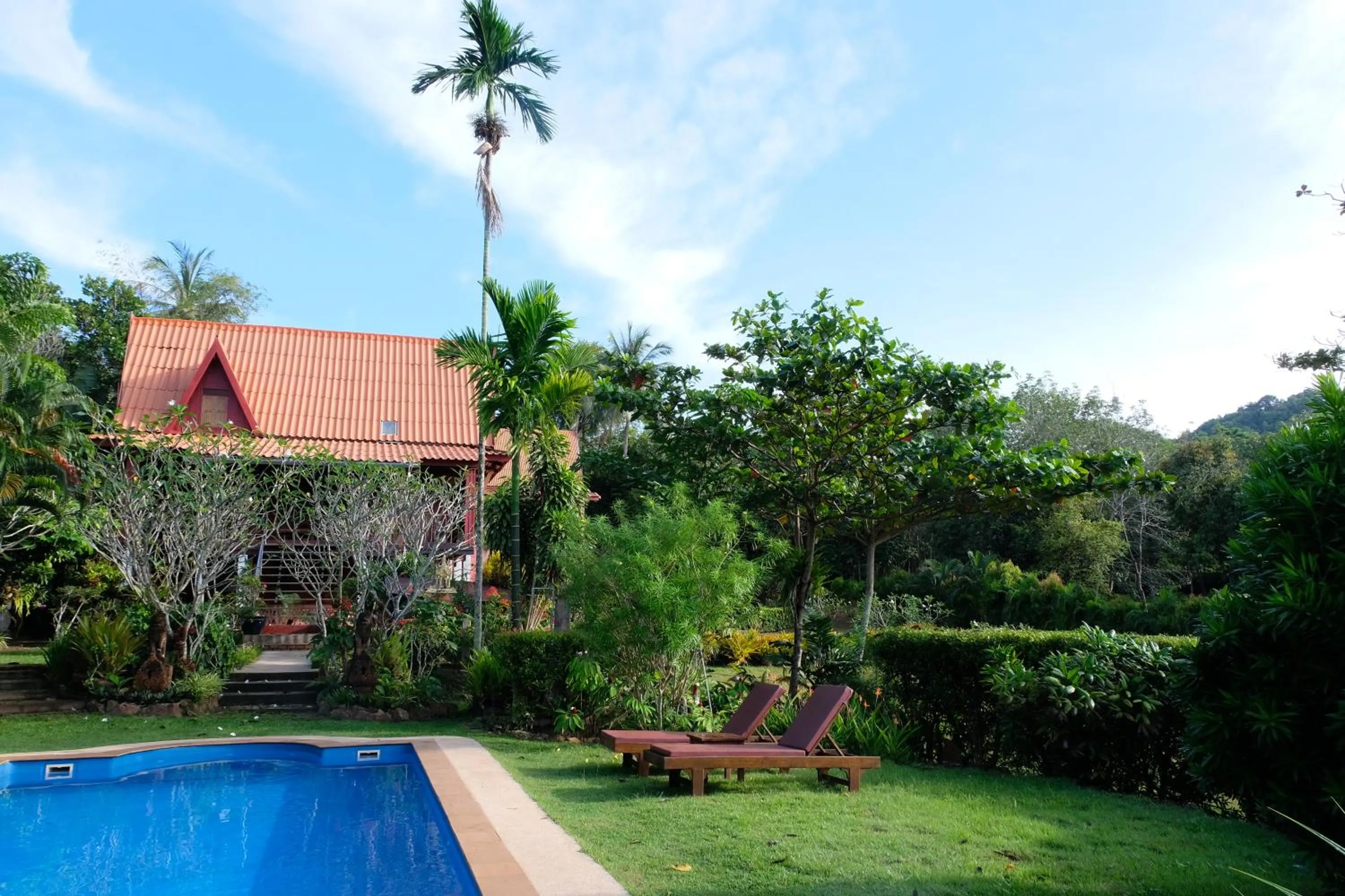 Property building in Piman Pu