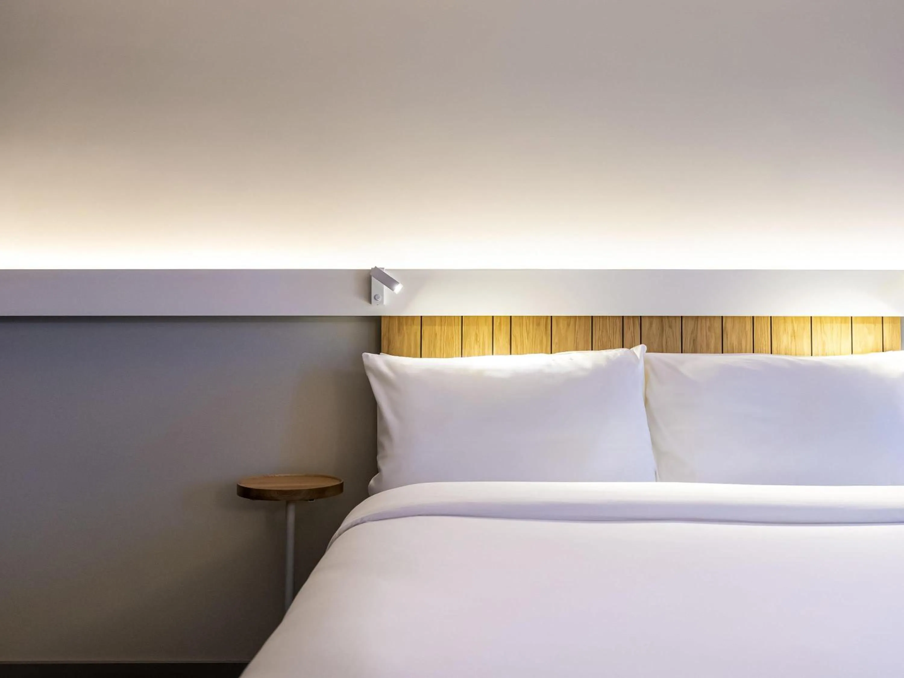 Bedroom, Bed in ibis Lviv Center