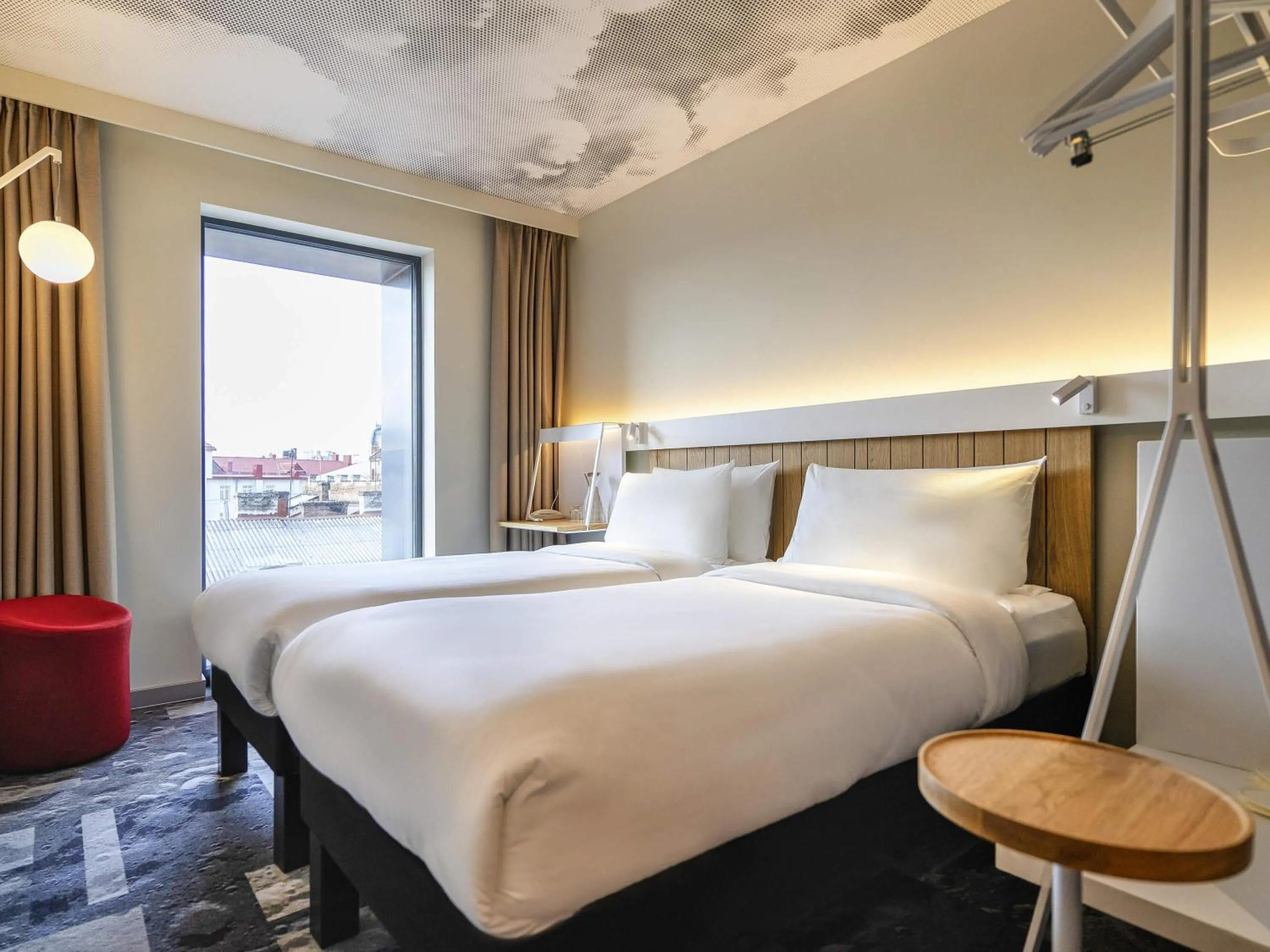 Bedroom, Bed in ibis Lviv Center