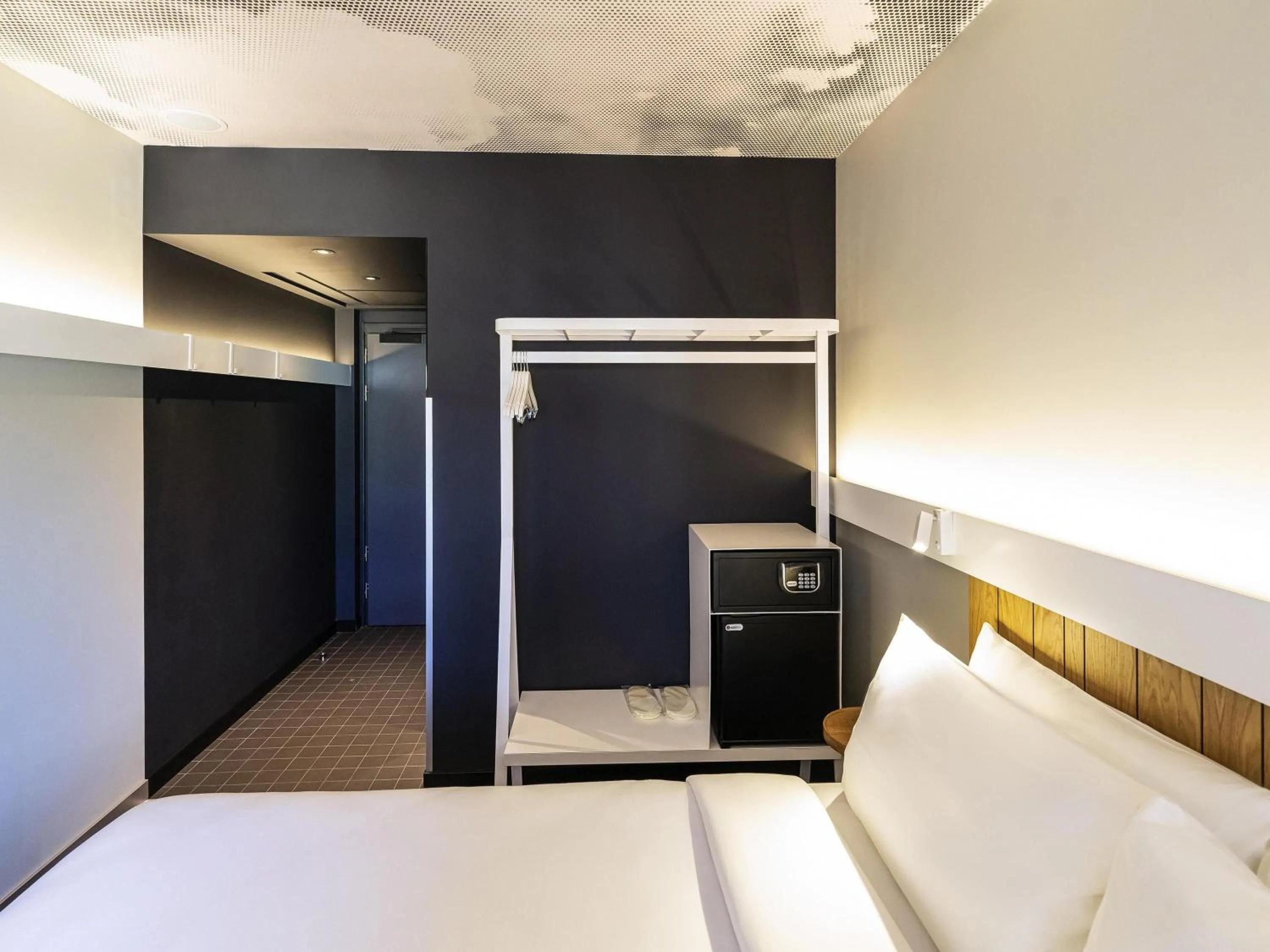 Bedroom, Bed in ibis Lviv Center