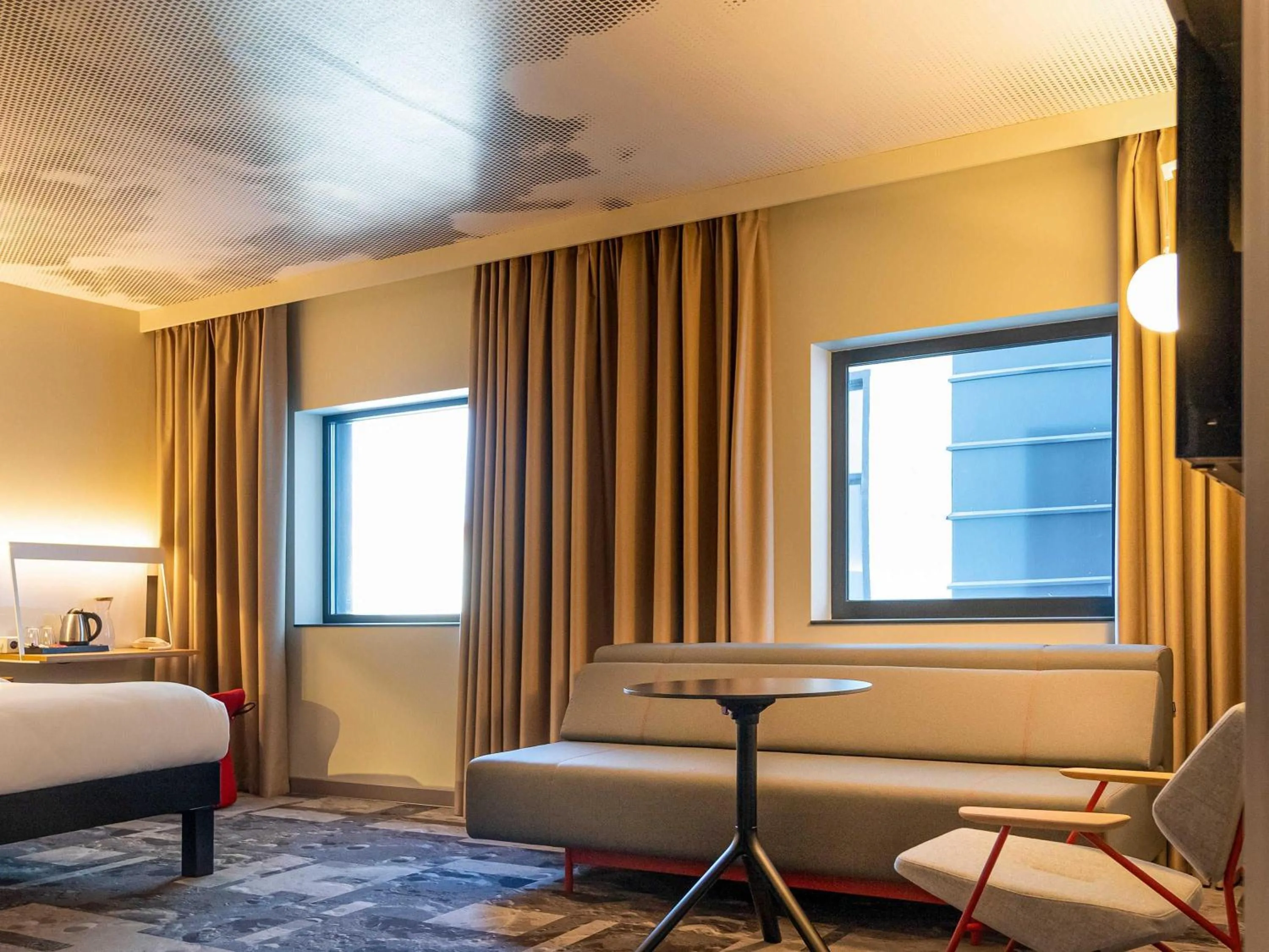 Bedroom, Bed in ibis Lviv Center