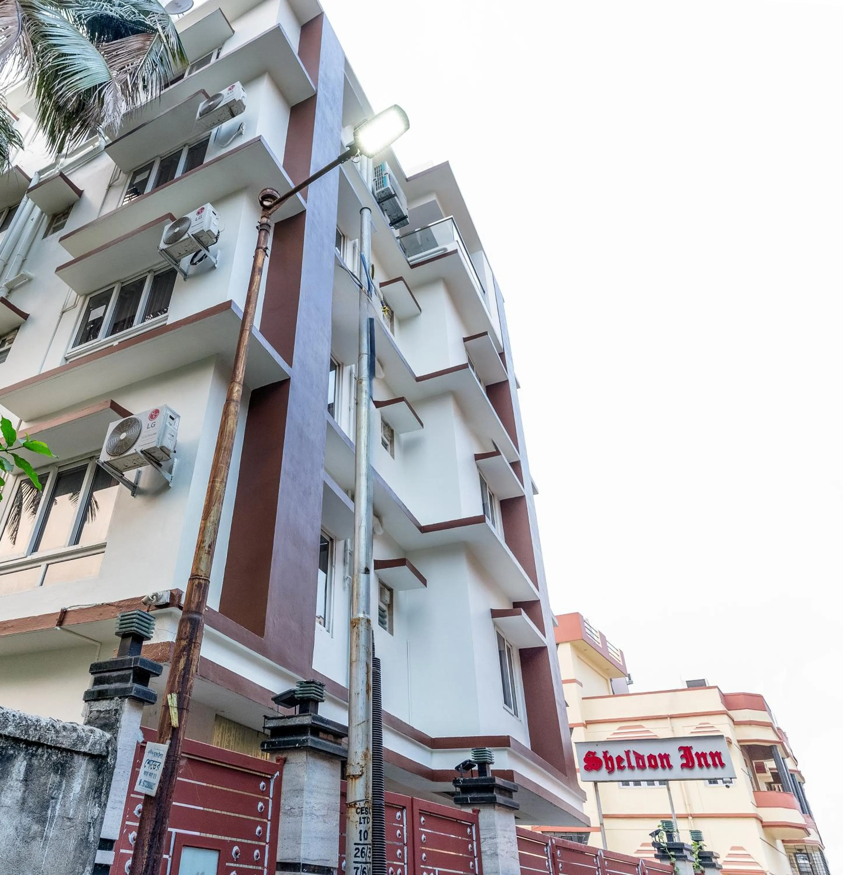 Property building in Sheldon Inn Kolkata