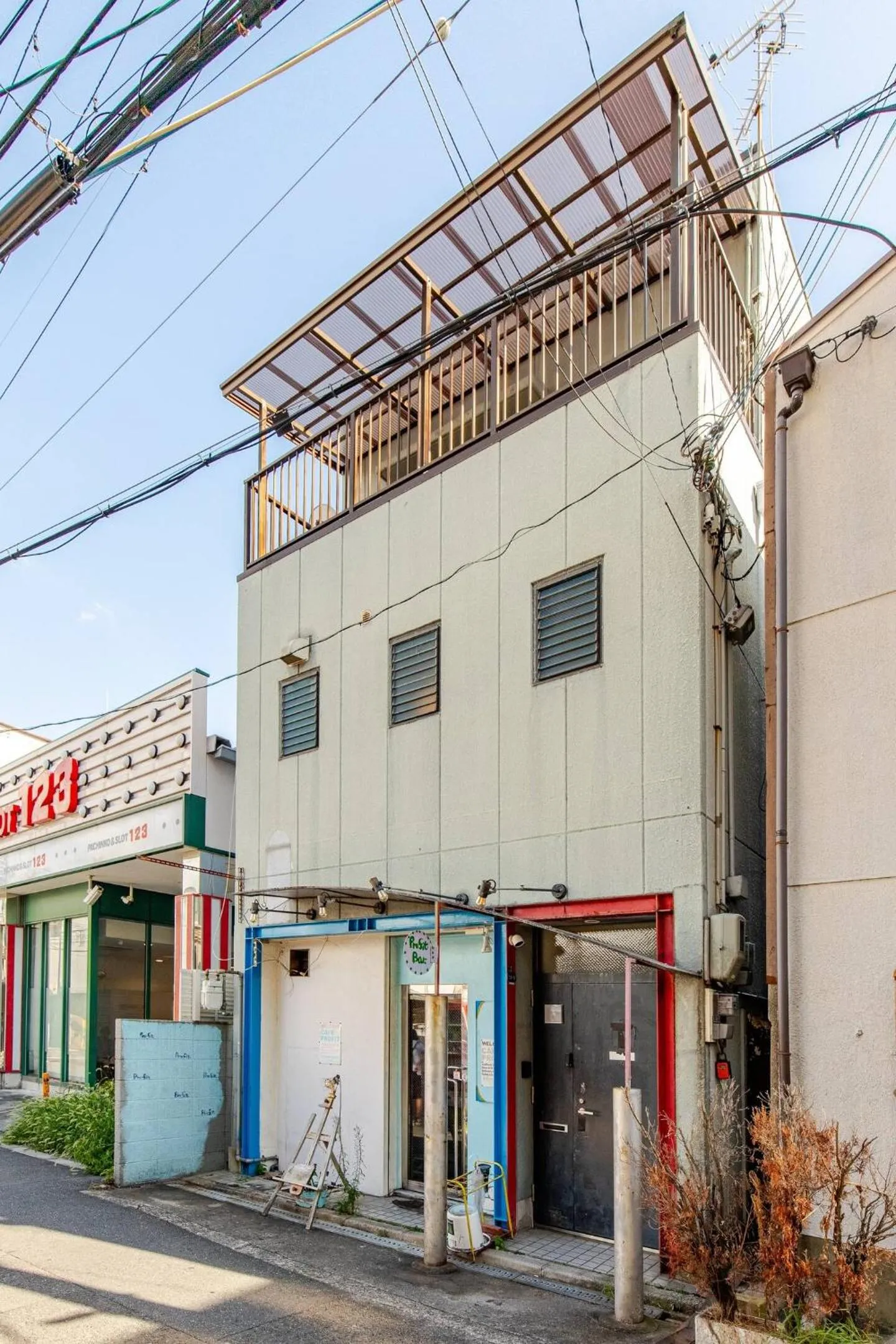 Property building in en stay001