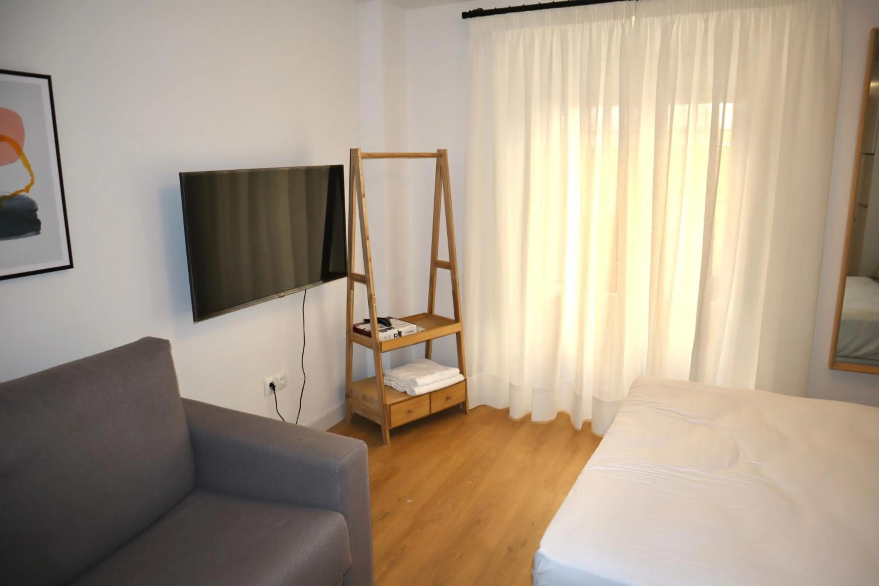 Other, Bed in Merced10 1A