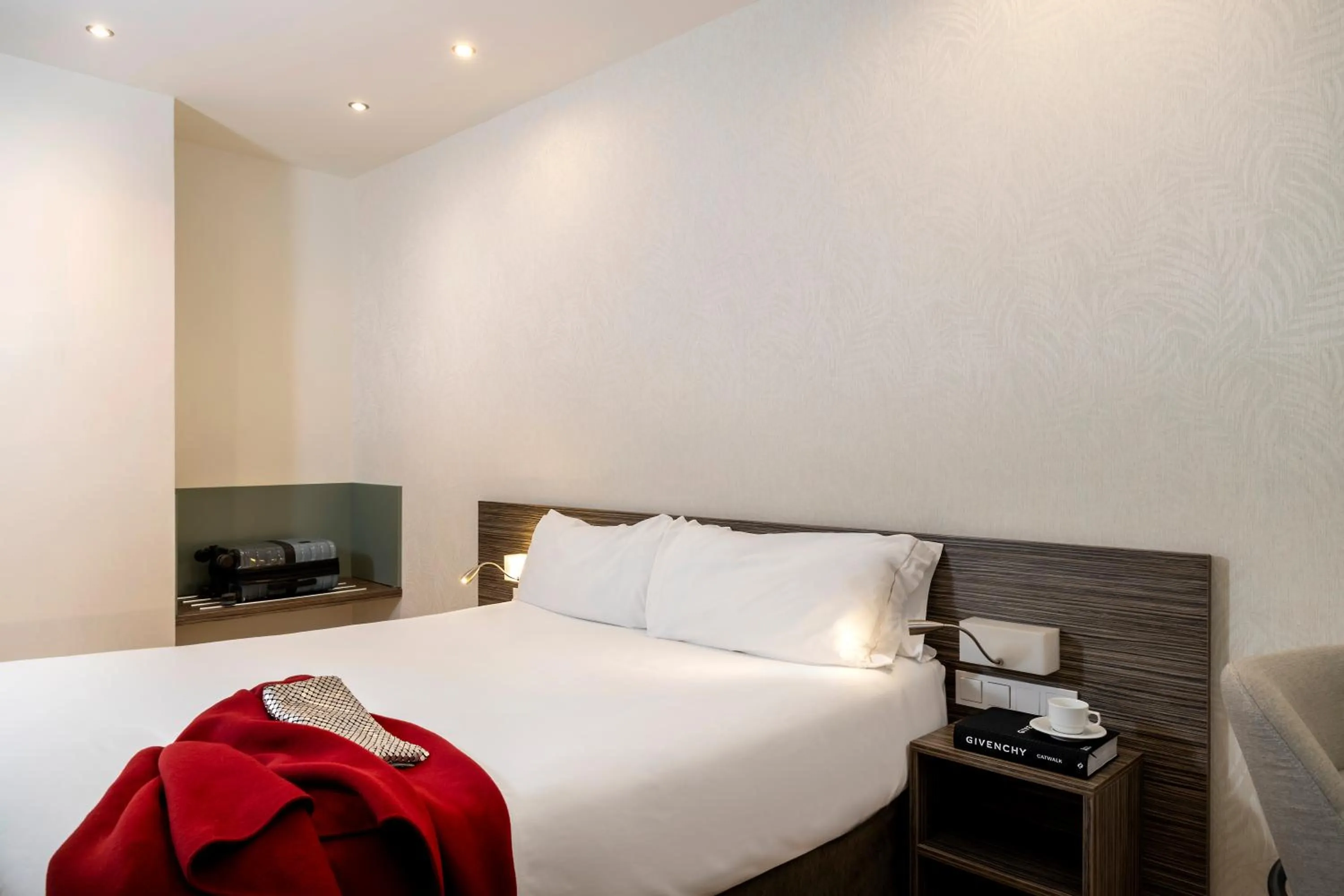 Bed in Aerotel Madrid Airport - Terminal 4