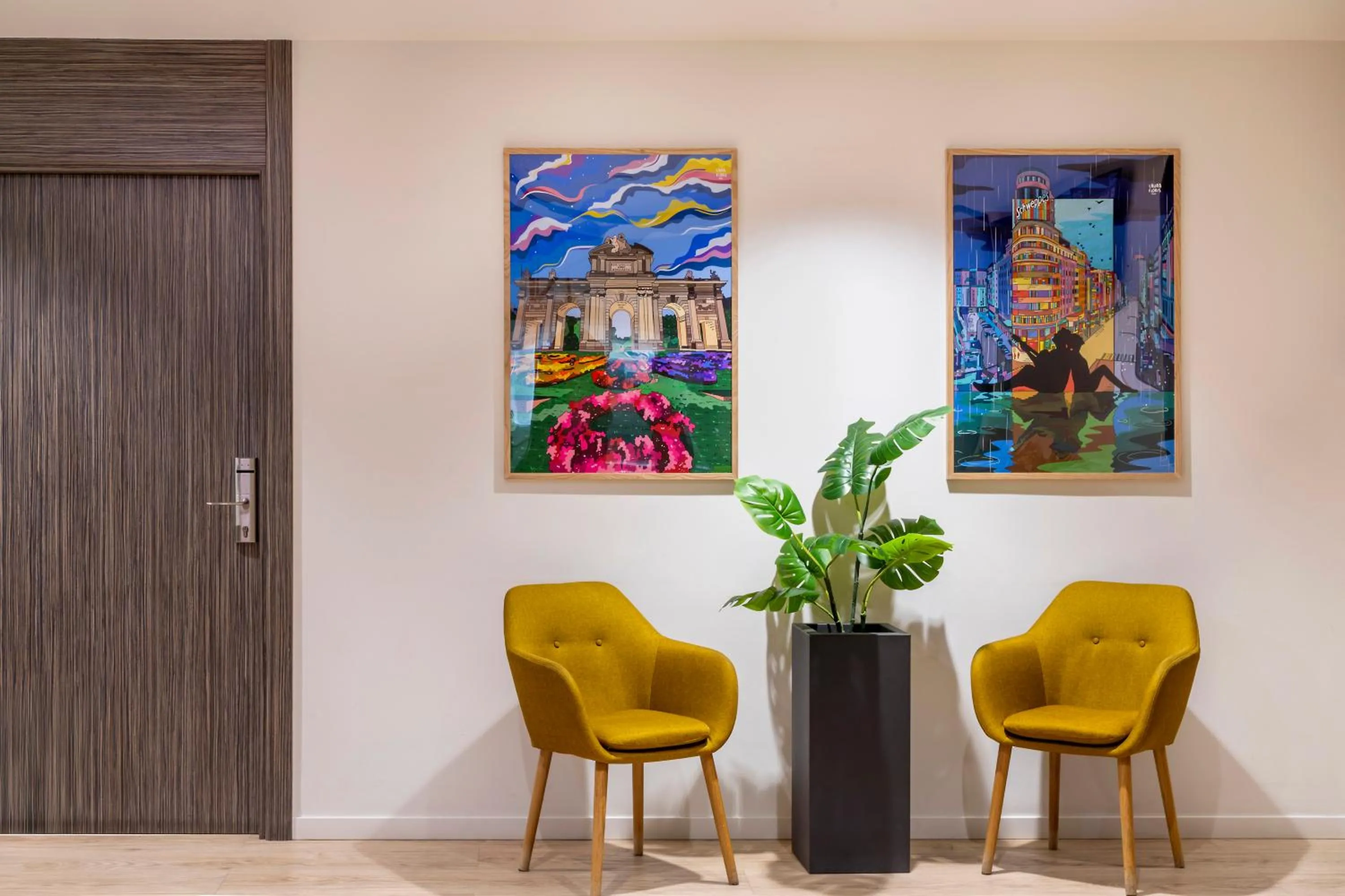 Seating area in Aerotel Madrid Airport - Terminal 4