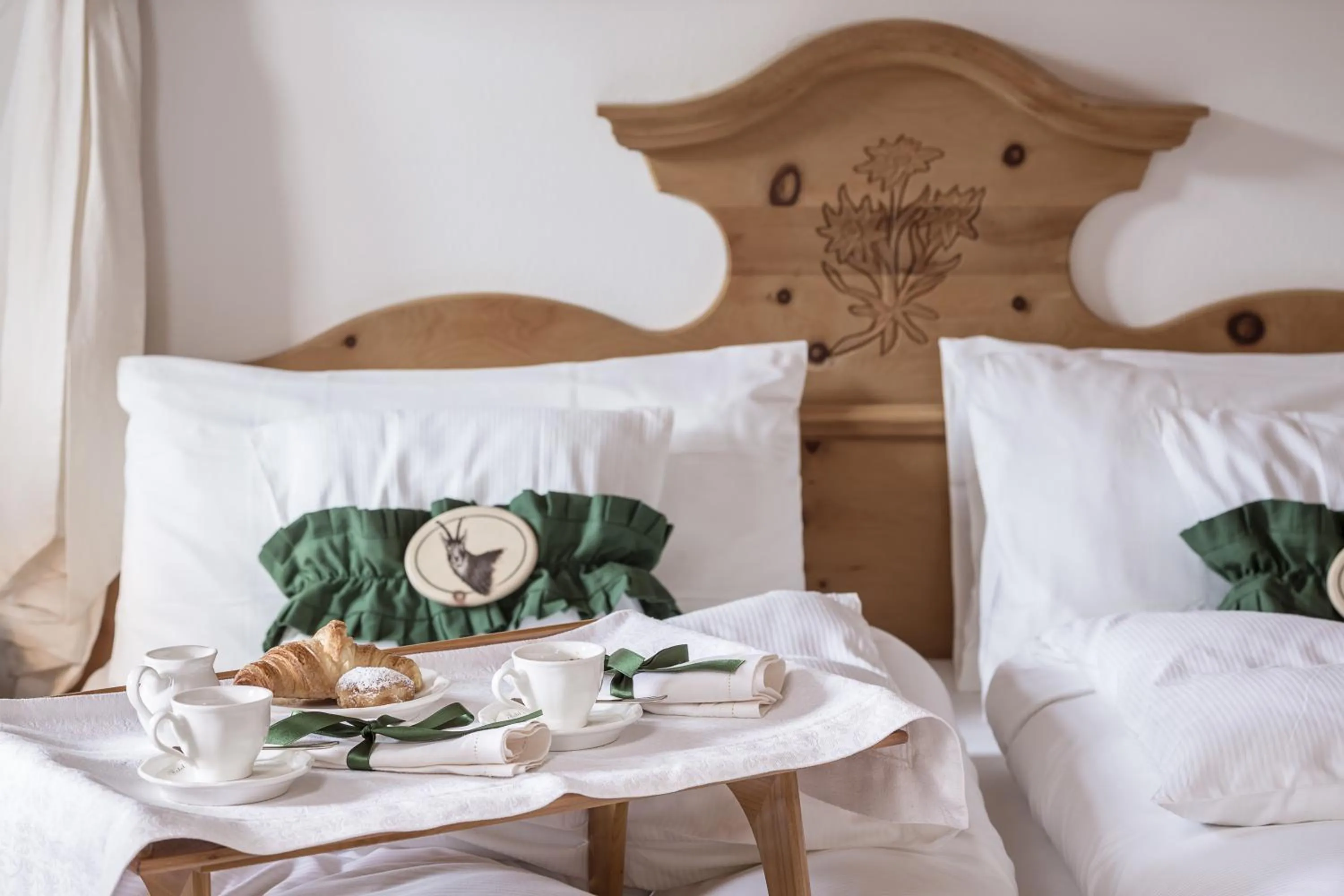 Bedroom, Bed in Hotel Chalet Del Sogno