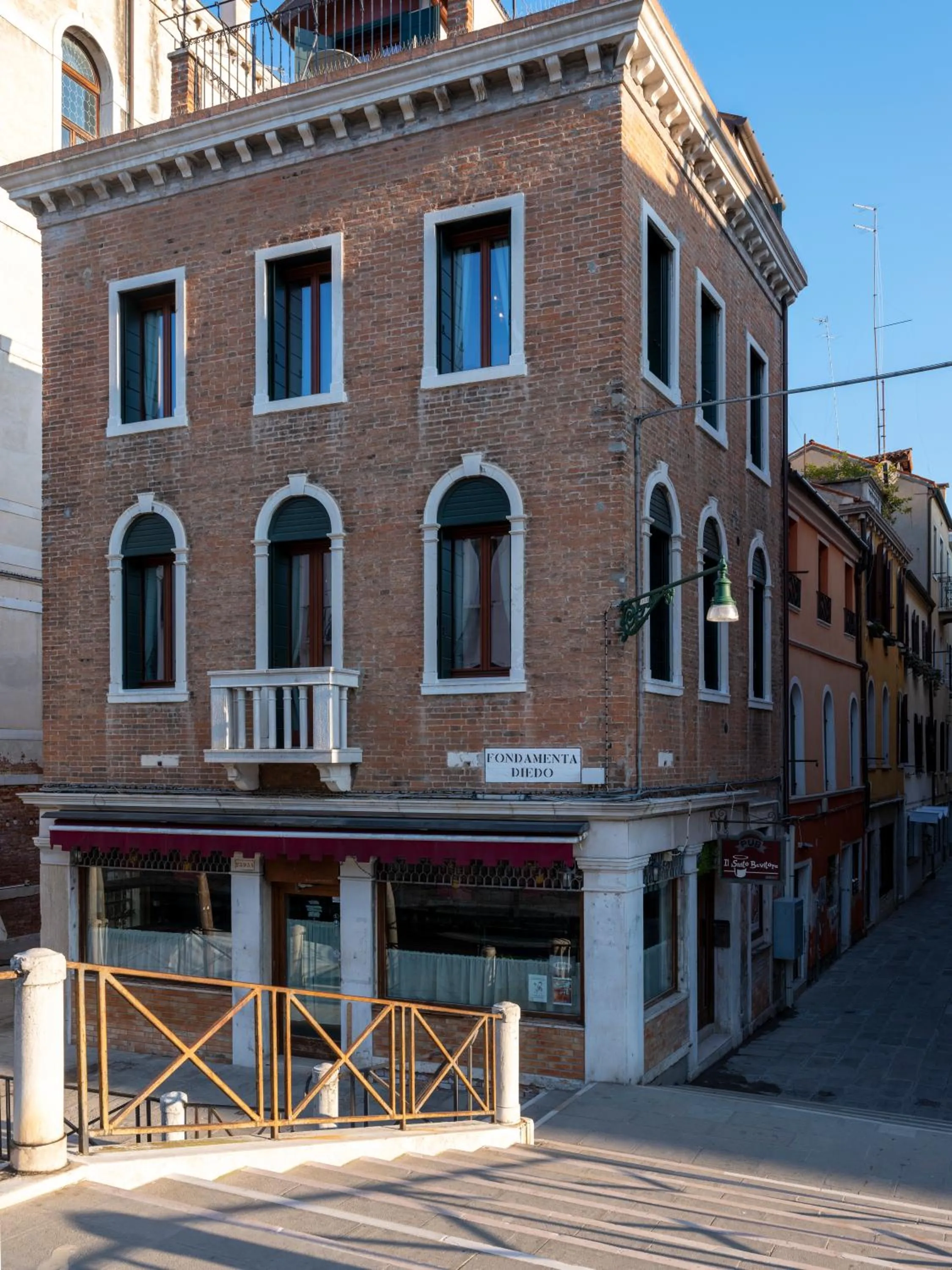 Property building in Foscà Venice Rooms