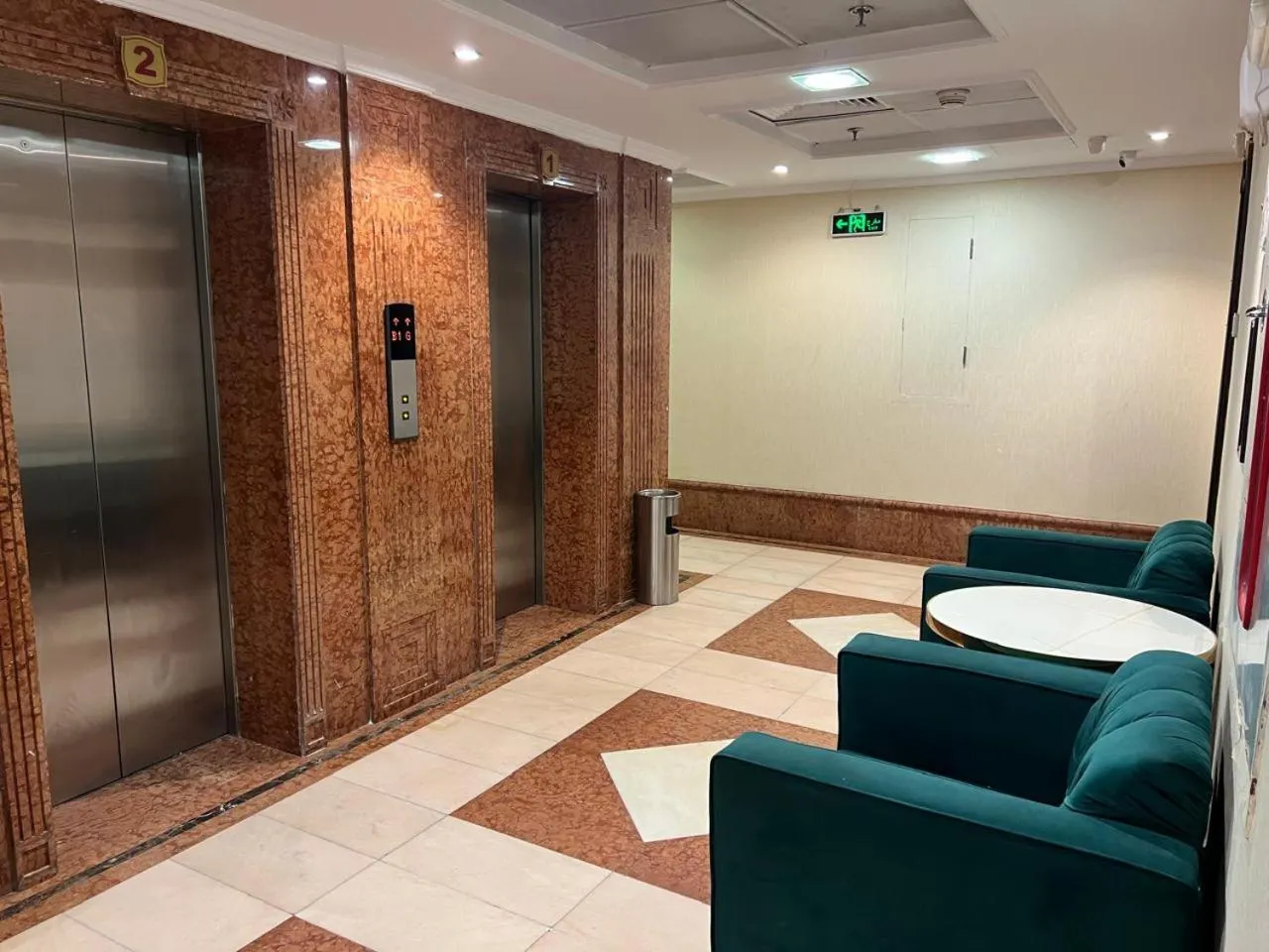 elevator in Sky View Hotel, Madinah