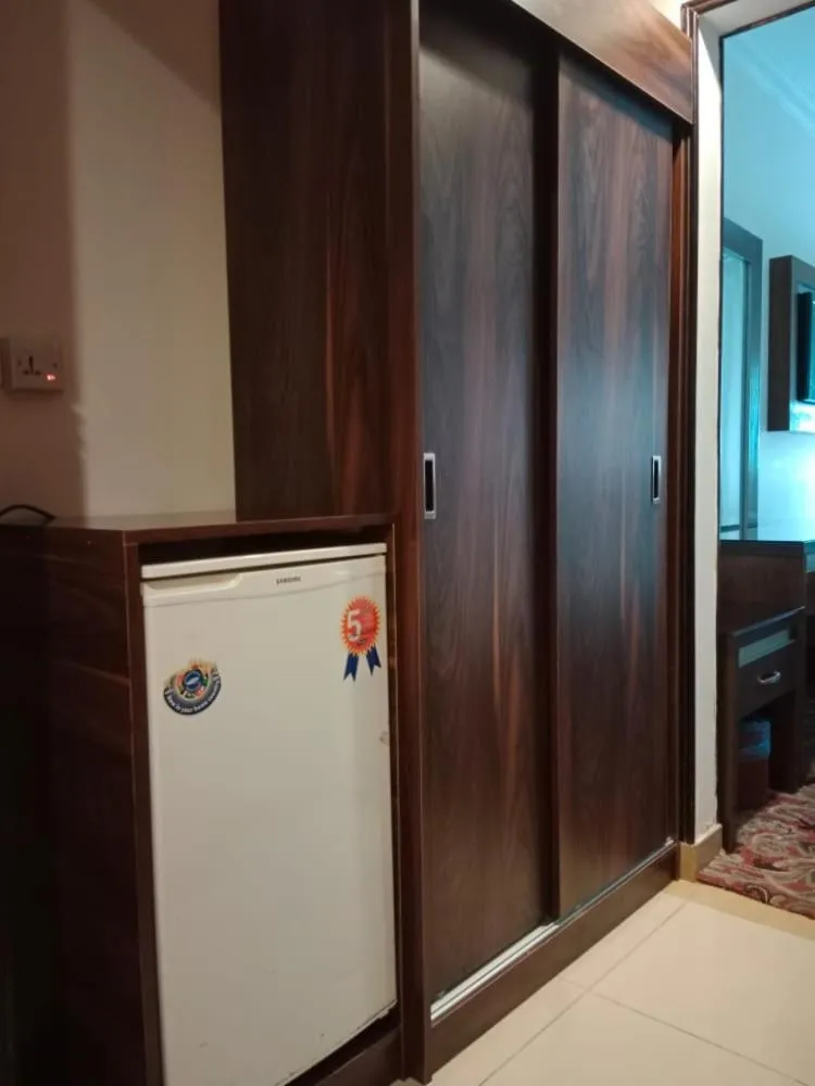 Kitchen or kitchenette in Sky View Hotel, Madinah